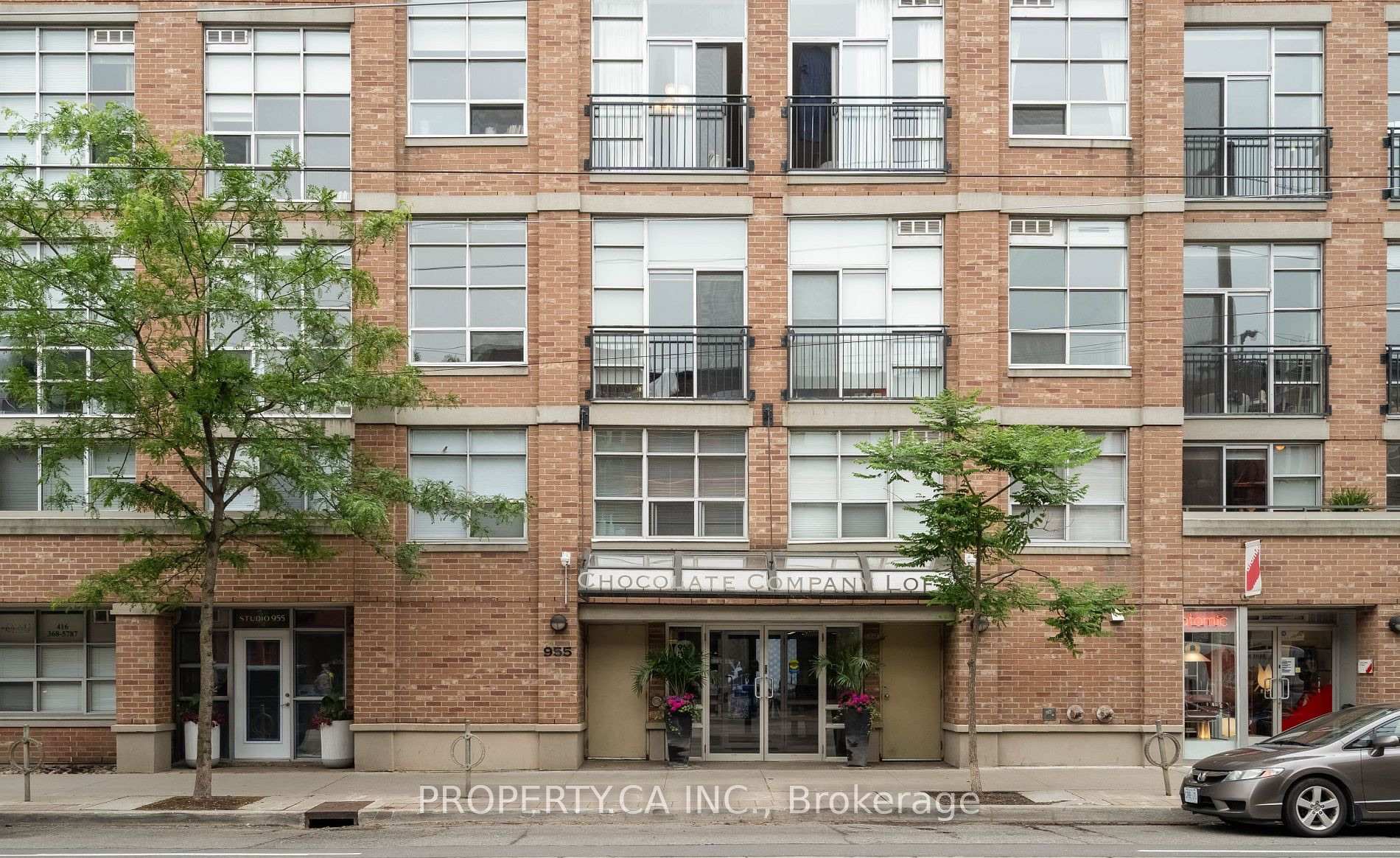 Photo 17 of Unit 427, 955 Queen Street W, Toronto, Niagara — HOMEH