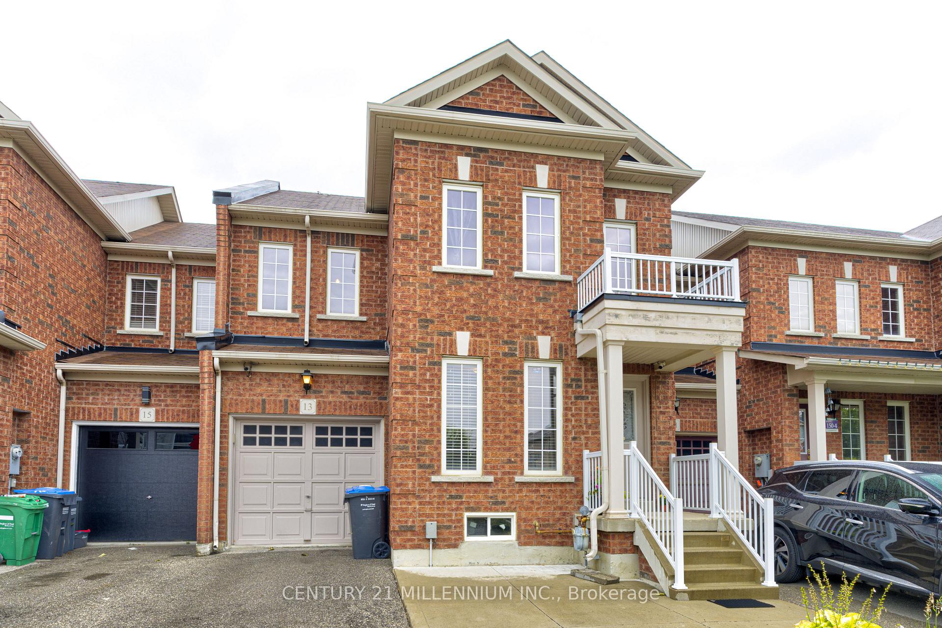 Photo 2 of 13 Coolwater Drive, Brampton, Sandringham-Wellington — HOMEH