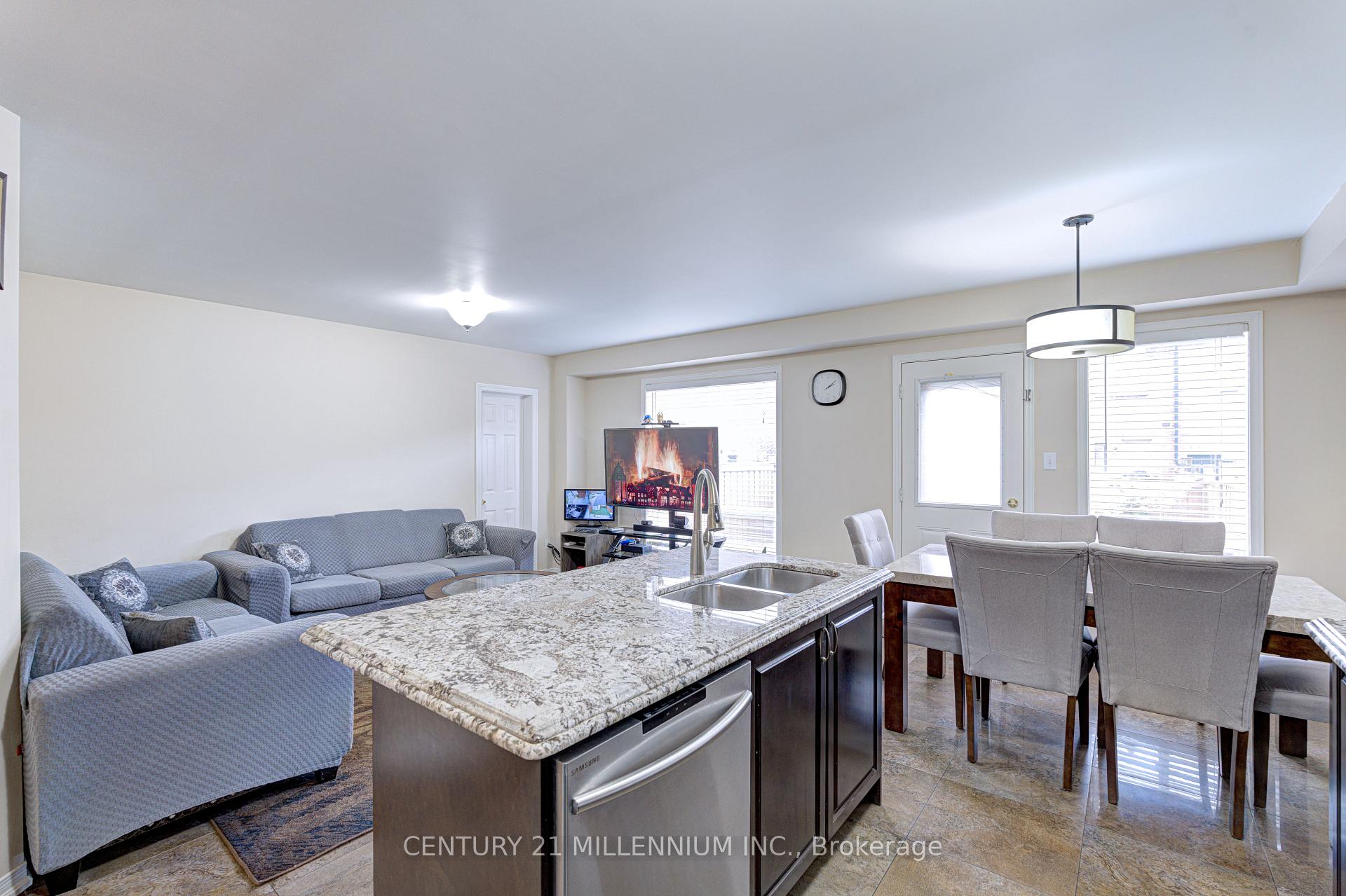 Photo 12 of 13 Coolwater Drive, Brampton, Sandringham-Wellington — HOMEH