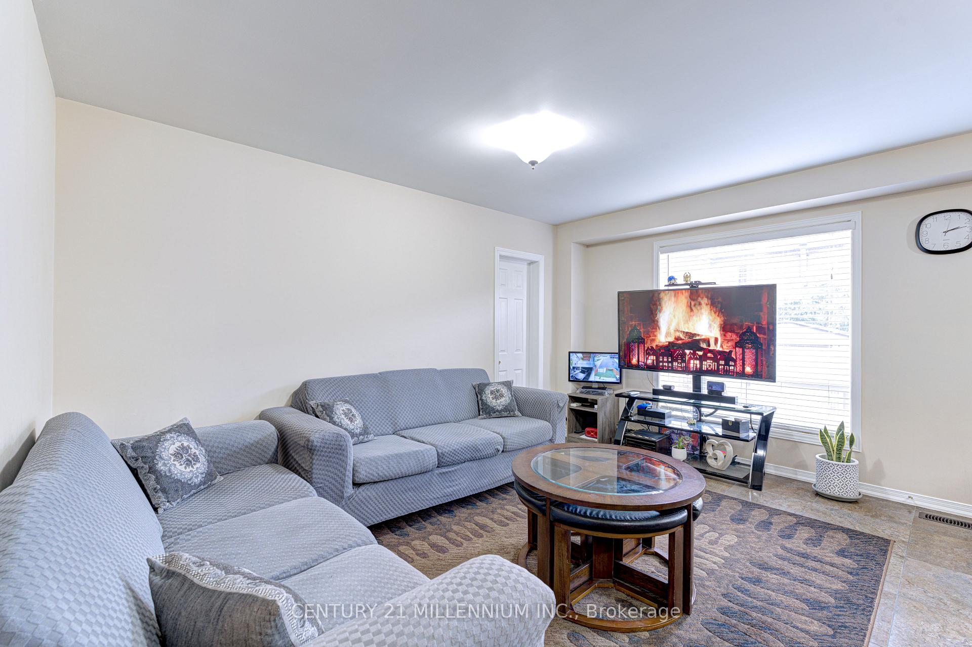 Photo 21 of 13 Coolwater Drive, Brampton, Sandringham-Wellington — HOMEH