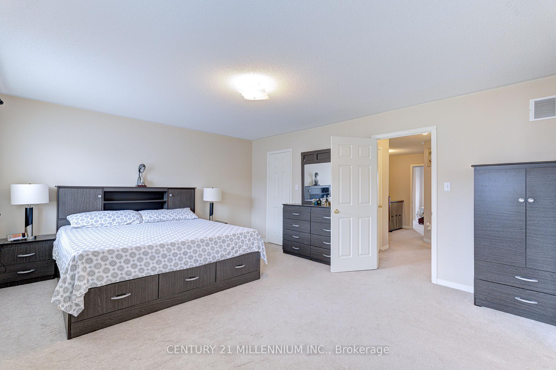 Photo 27 of 13 Coolwater Drive, Brampton, Sandringham-Wellington — HOMEH