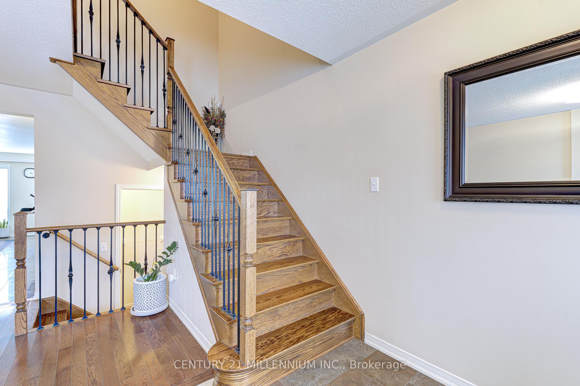 Photo 38 of 13 Coolwater Drive, Brampton, Sandringham-Wellington — HOMEH