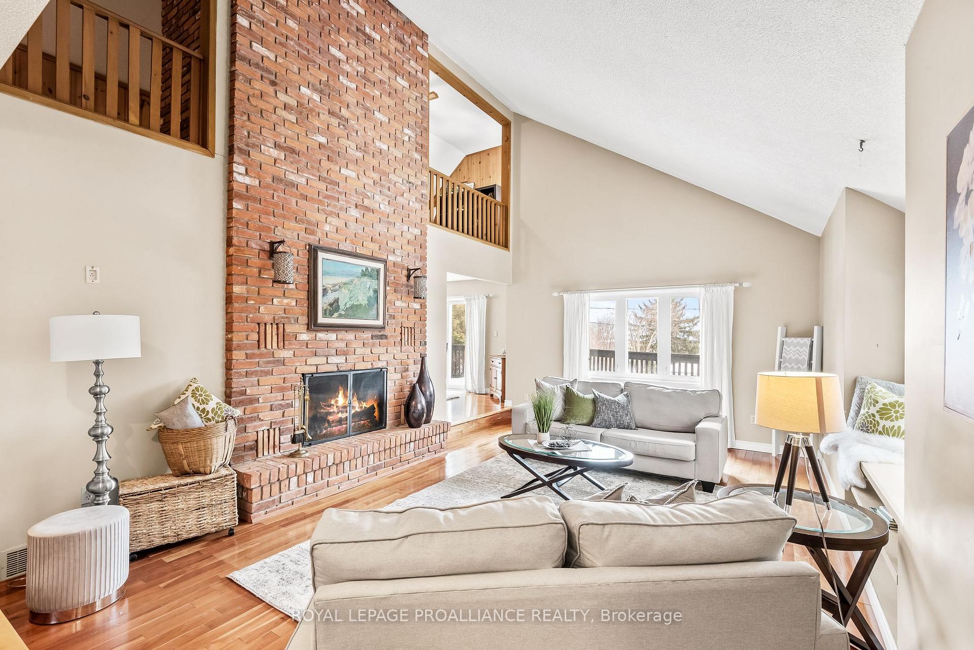 Photo 10 of 2 Lakeview Heights, Brighton — HOMEH