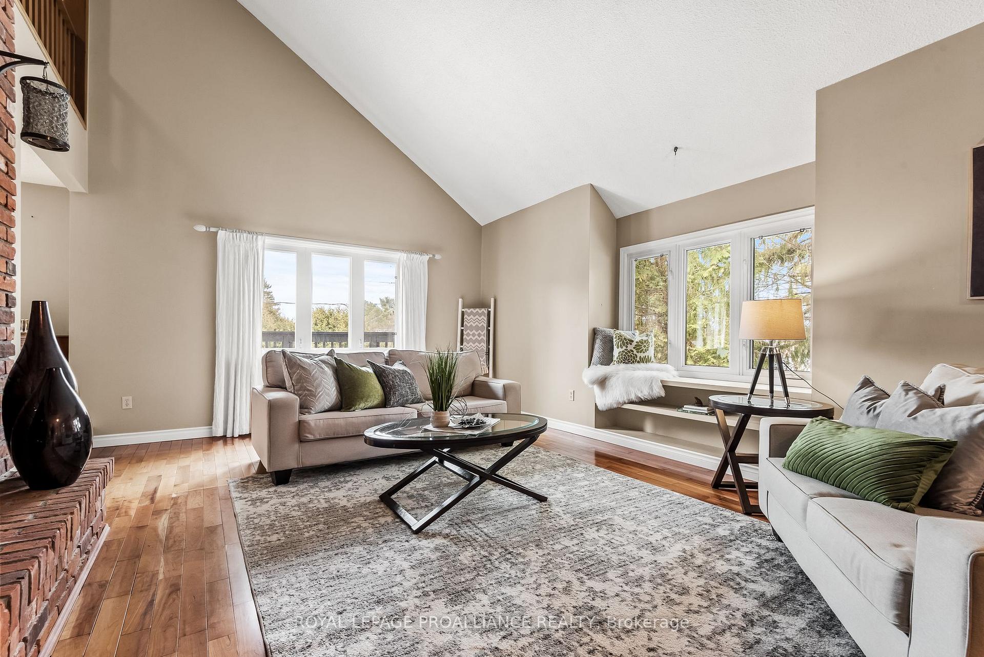 Photo 13 of 2 Lakeview Heights, Brighton — HOMEH