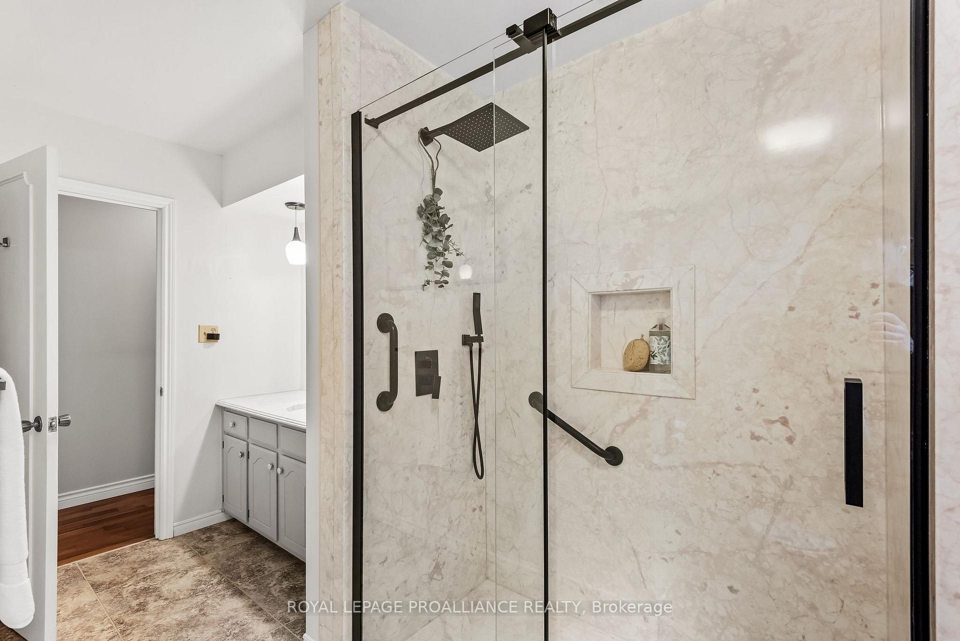 Photo 26 of 2 Lakeview Heights, Brighton — HOMEH