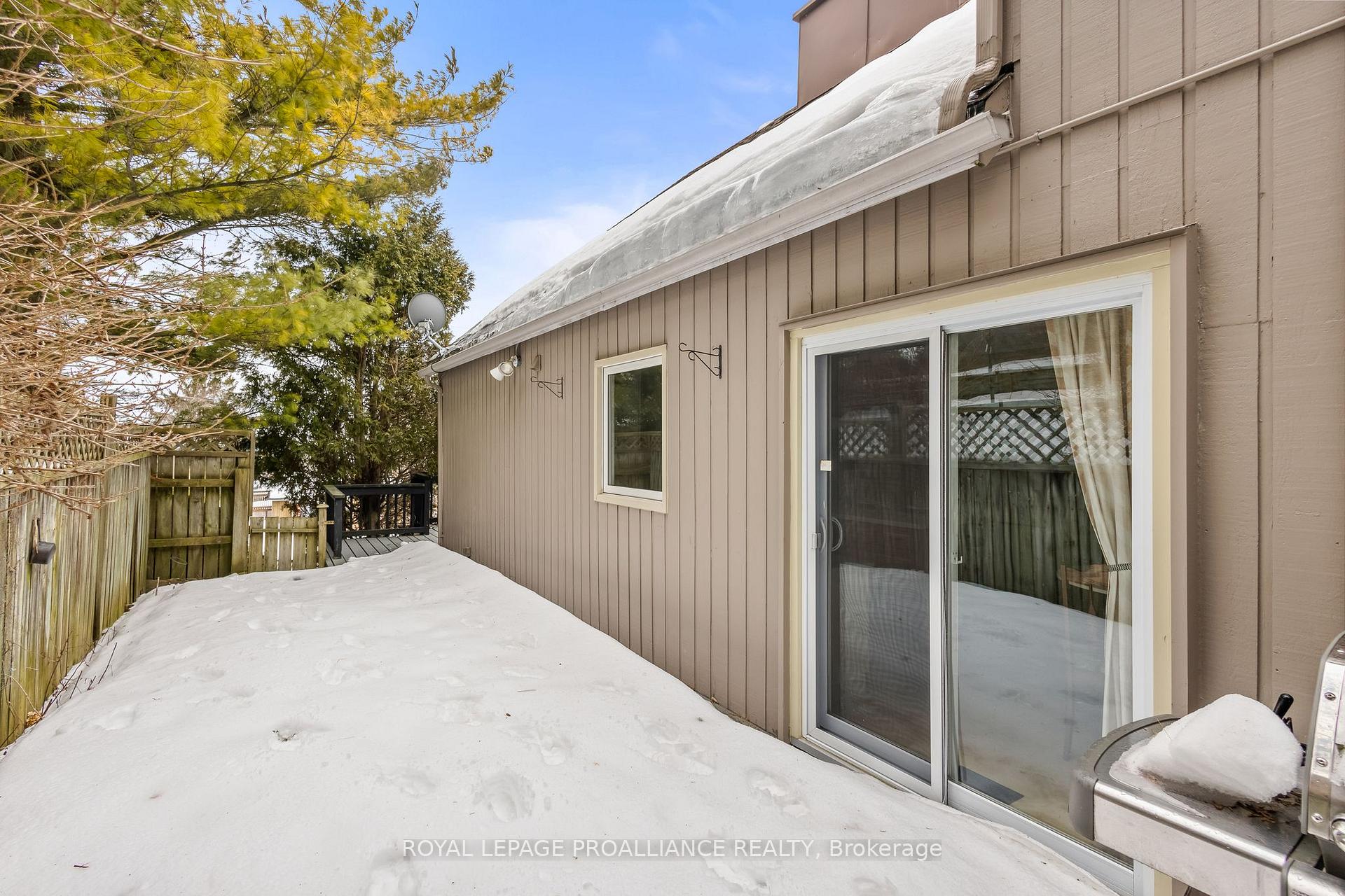 Photo 38 of 2 Lakeview Heights, Brighton — HOMEH