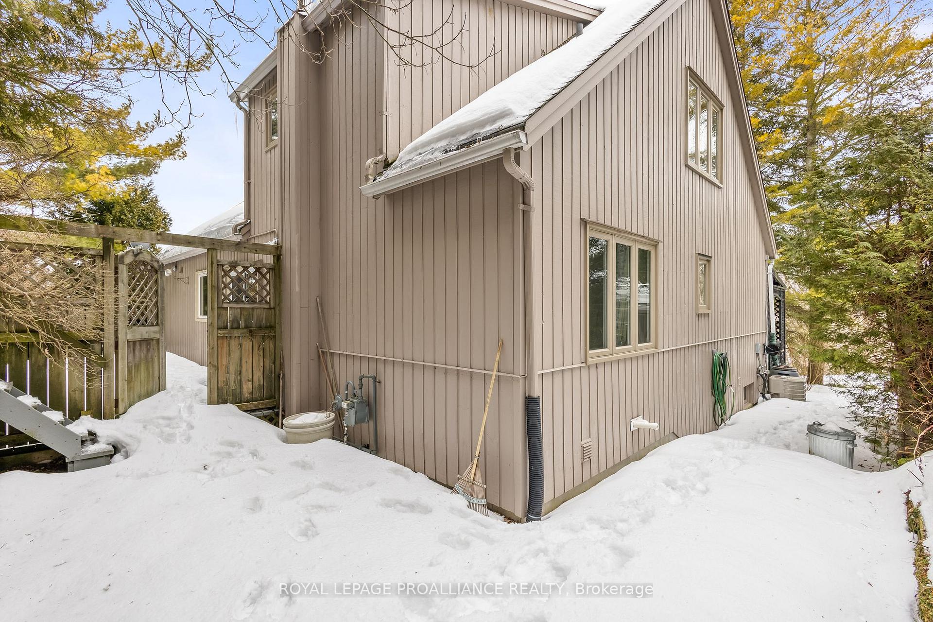 Photo 40 of 2 Lakeview Heights, Brighton — HOMEH