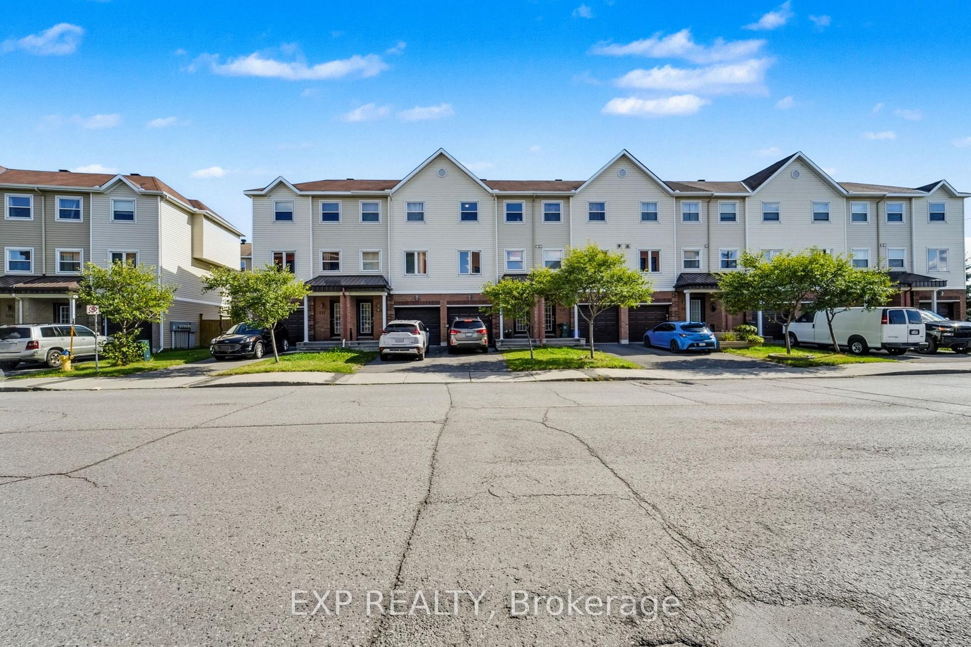 Photo 2 of 235 Kennevale Drive, Ottawa, Barrhaven - Cedargrove/Fraserdale — HOMEH