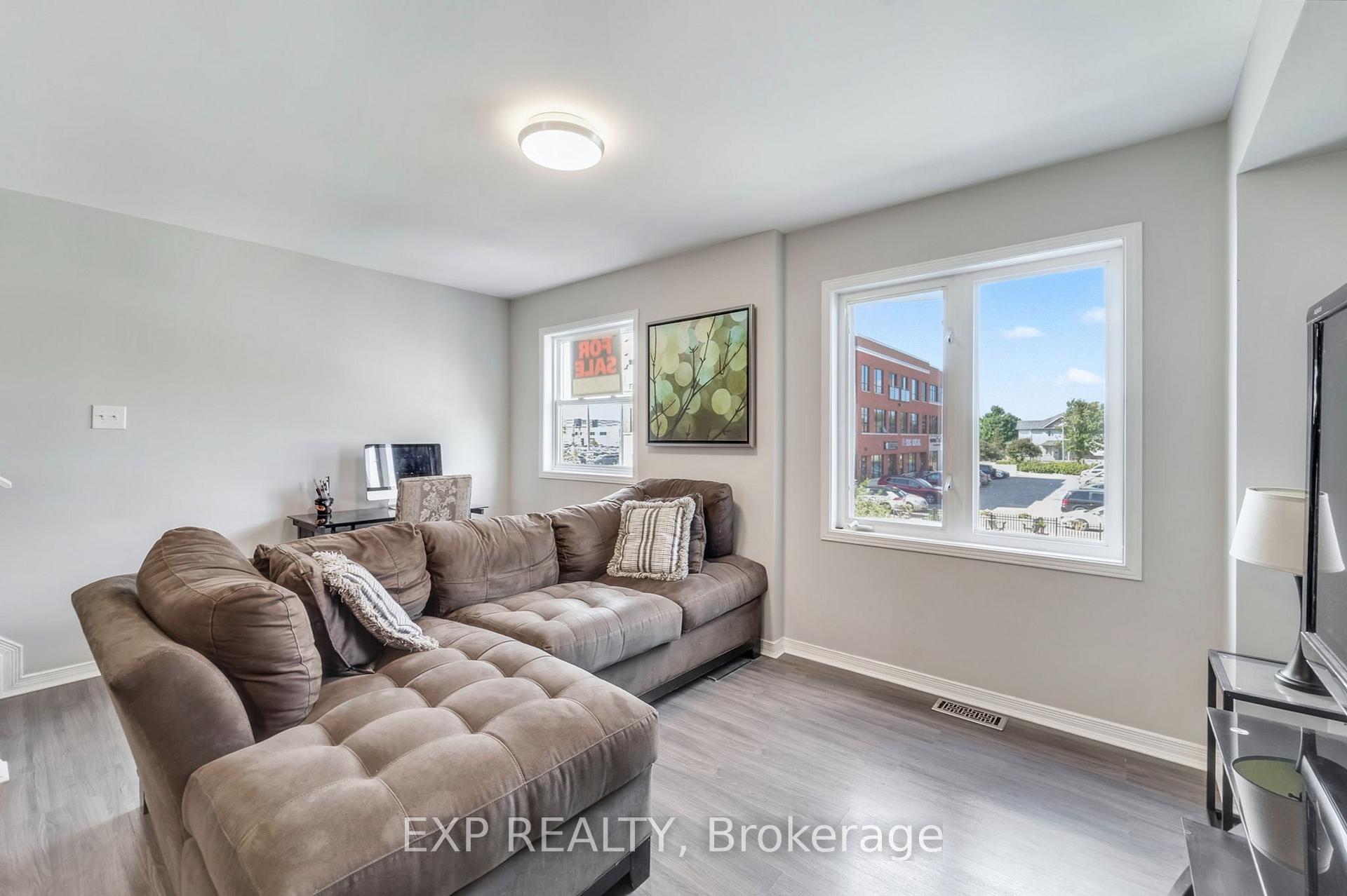 Photo 7 of 235 Kennevale Drive, Ottawa, Barrhaven - Cedargrove/Fraserdale — HOMEH