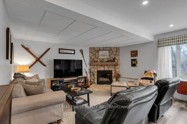Photo 35 of 675 Arthur Street, Gananoque — HOMEH