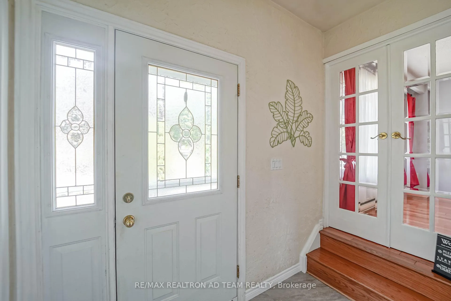 Photo 6 of 20 Little Avenue, Clarington, Bowmanville — HOMEH