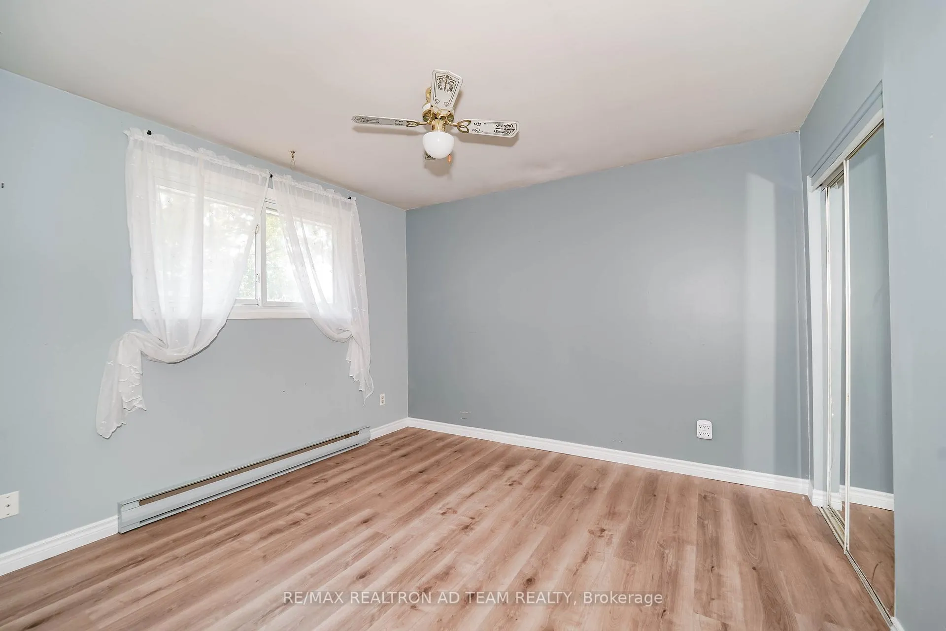 Photo 14 of 20 Little Avenue, Clarington, Bowmanville — HOMEH