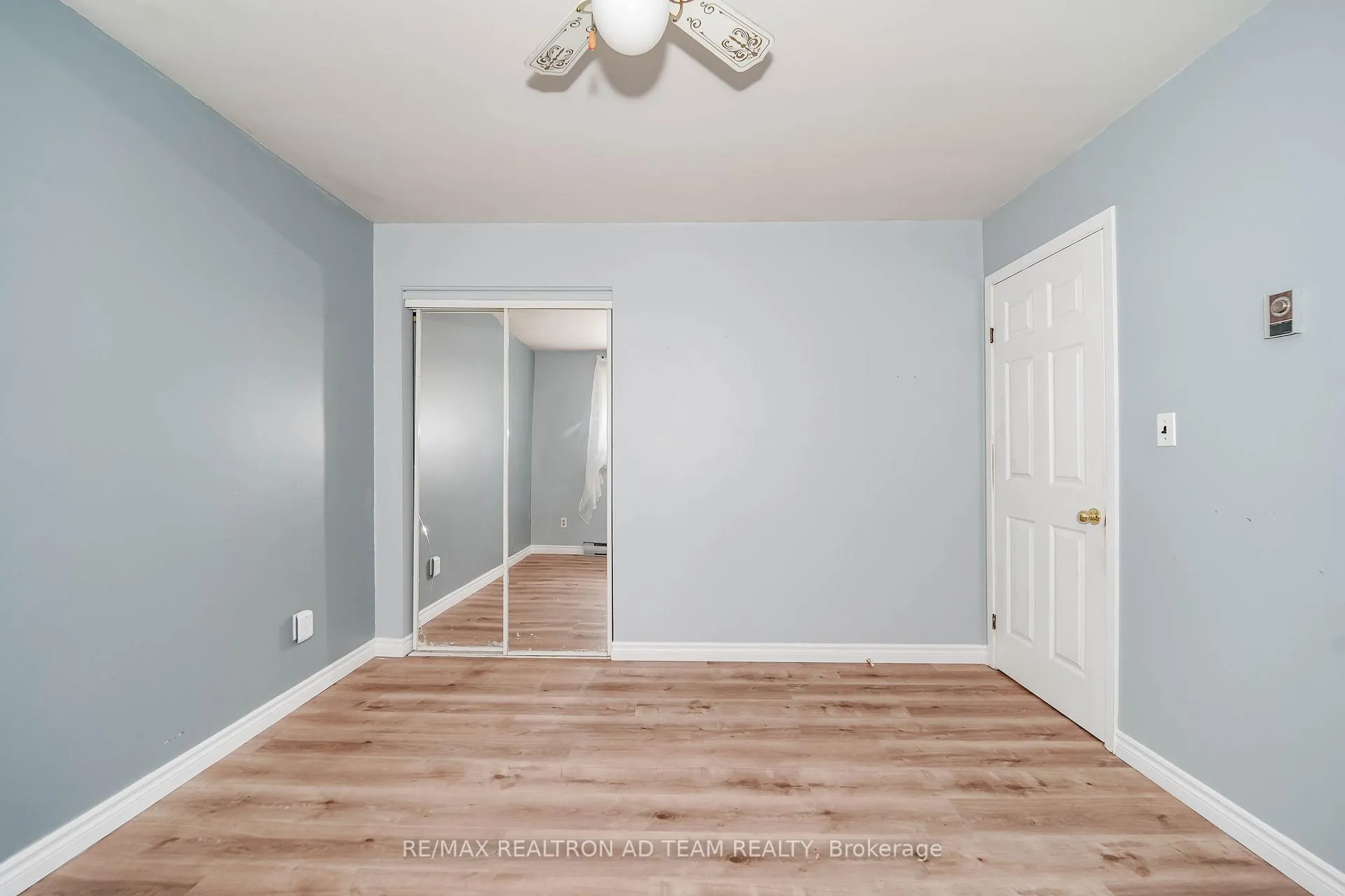 Photo 15 of 20 Little Avenue, Clarington, Bowmanville — HOMEH