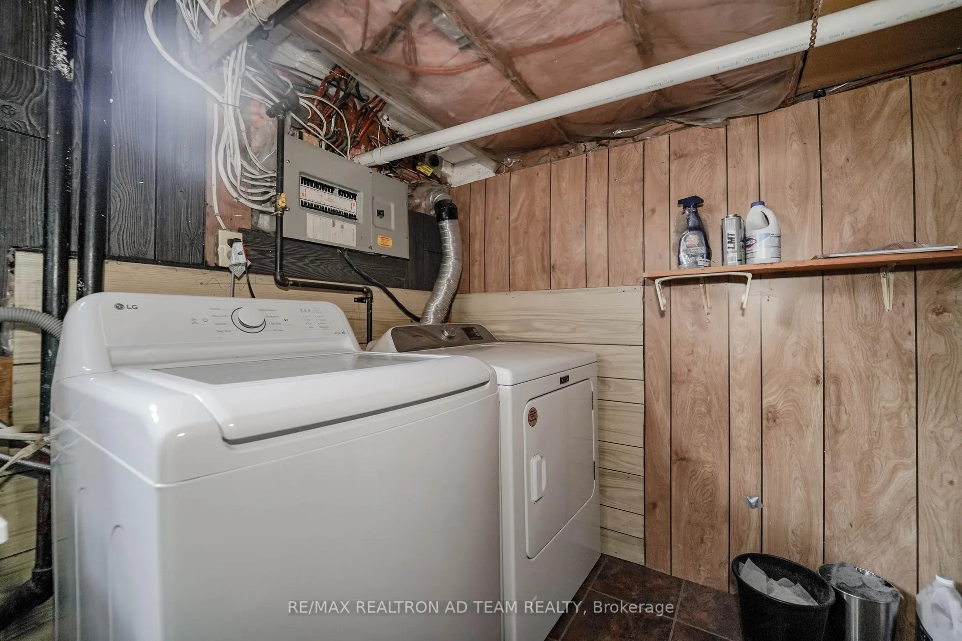 Photo 19 of 20 Little Avenue, Clarington, Bowmanville — HOMEH