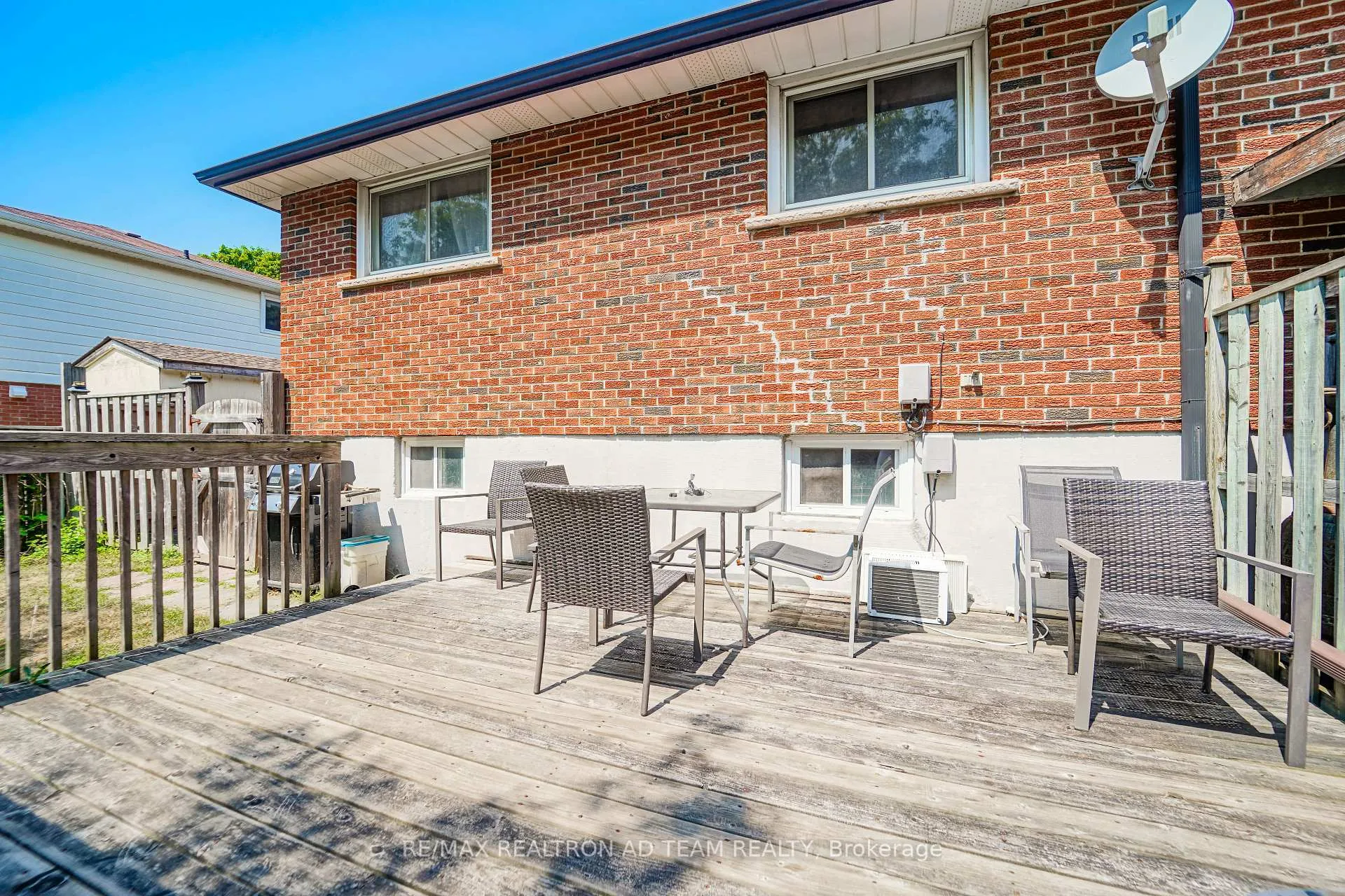 Photo 20 of 20 Little Avenue, Clarington, Bowmanville — HOMEH