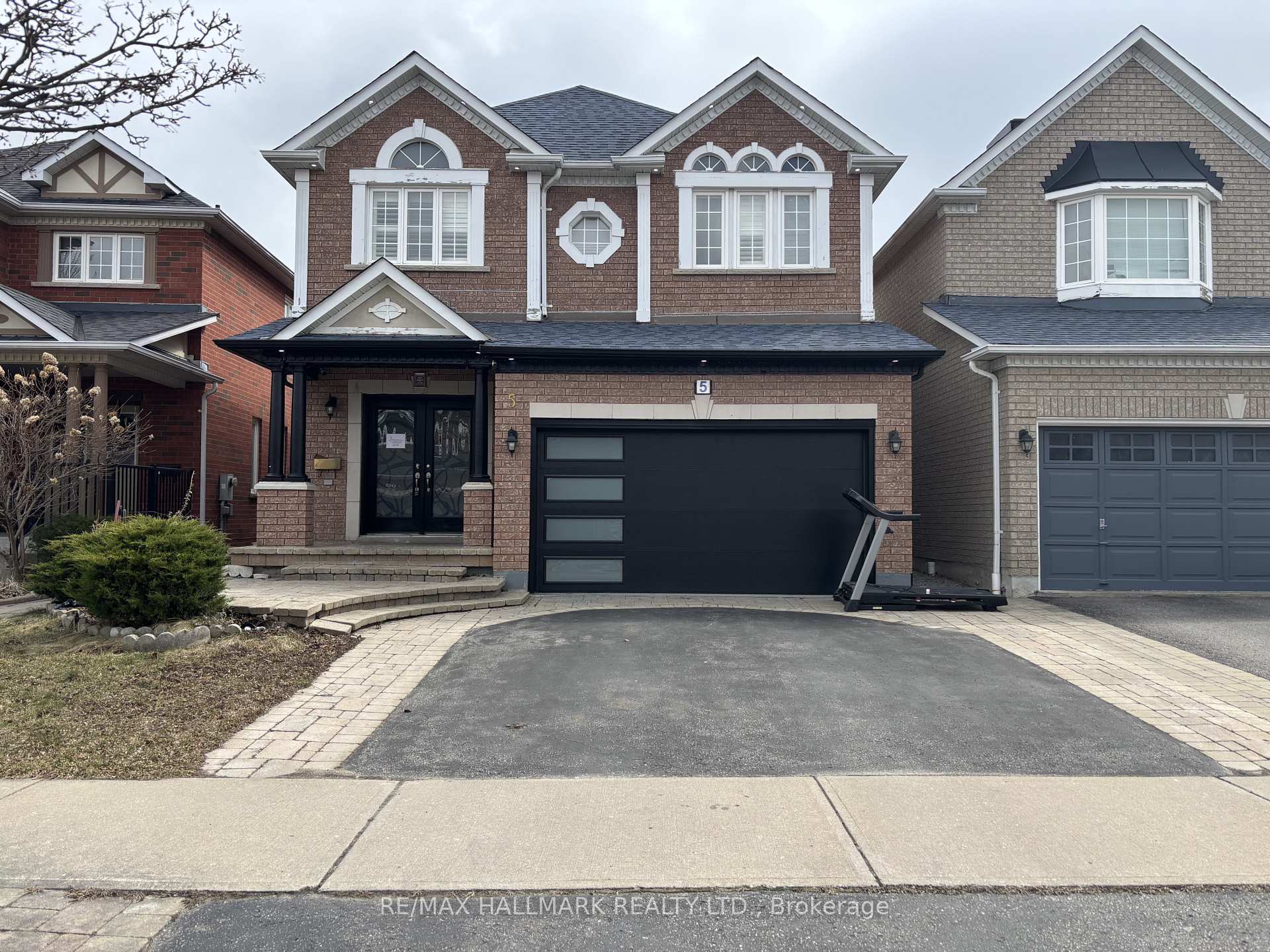Photo 1 of 5 Napiermews Drive, Ajax, Northwest Ajax — HOMEH