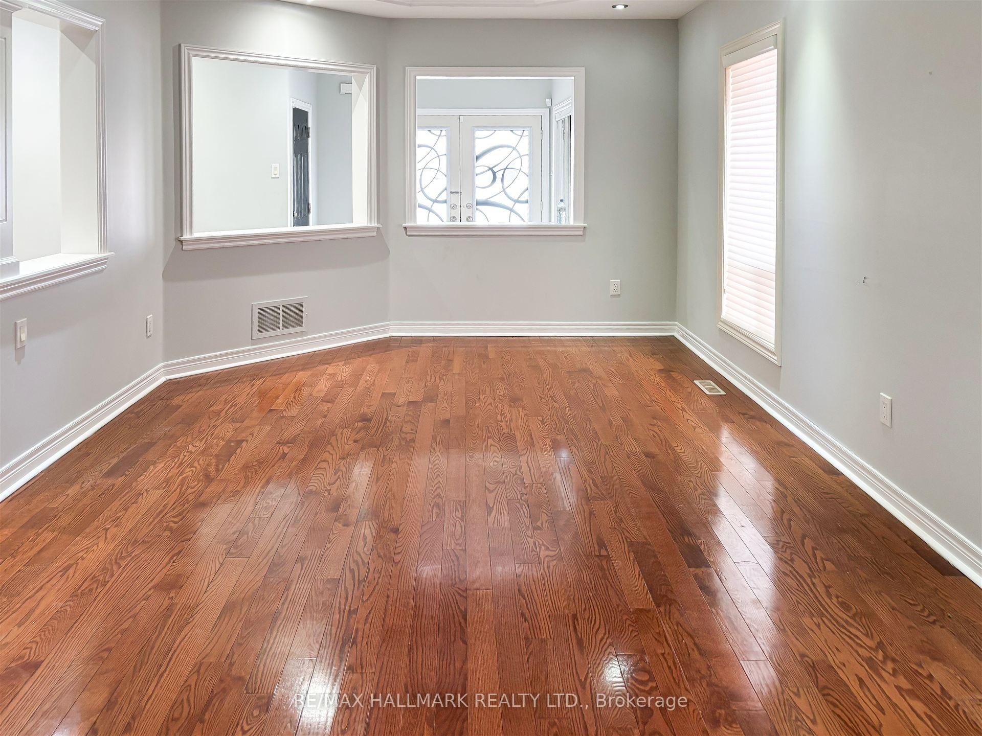 Photo 6 of 5 Napiermews Drive, Ajax, Northwest Ajax — HOMEH