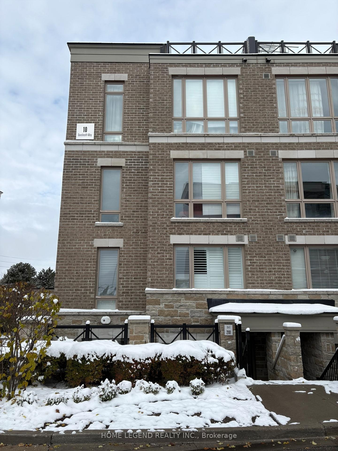 Front of Unit 201, 10 Dunsheath Way