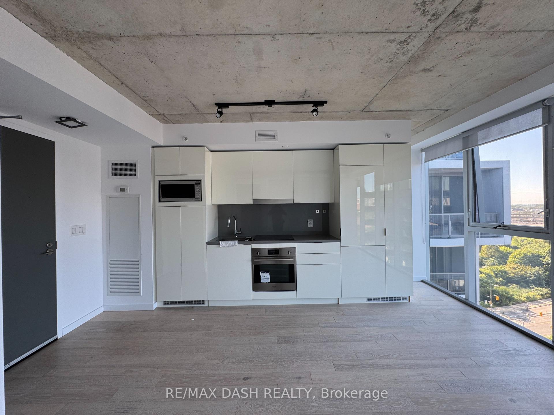 Photo 3 of Unit 1203, 170 Bayview Avenue, Toronto, Waterfront Communities — HOMEH