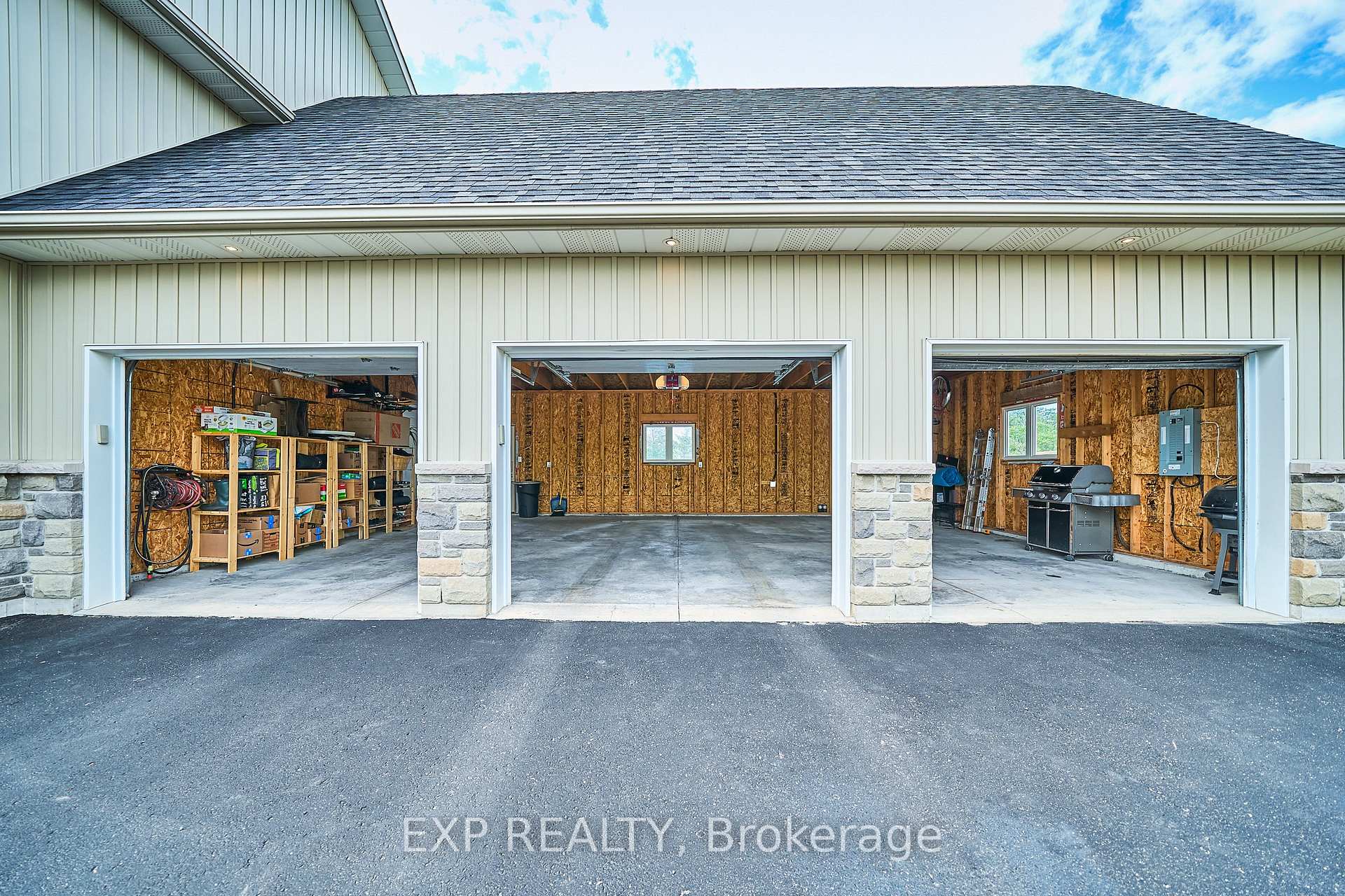 Photo 15 of 2317 Hillview Drive, Cavan Monaghan, Cavan Twp — HOMEH
