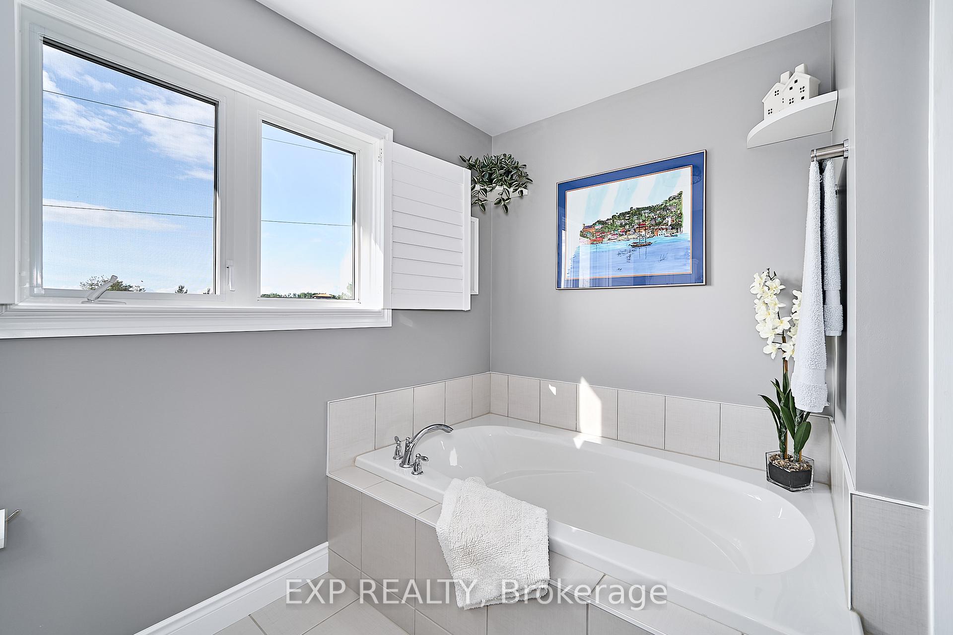 Photo 35 of 2317 Hillview Drive, Cavan Monaghan, Cavan Twp — HOMEH