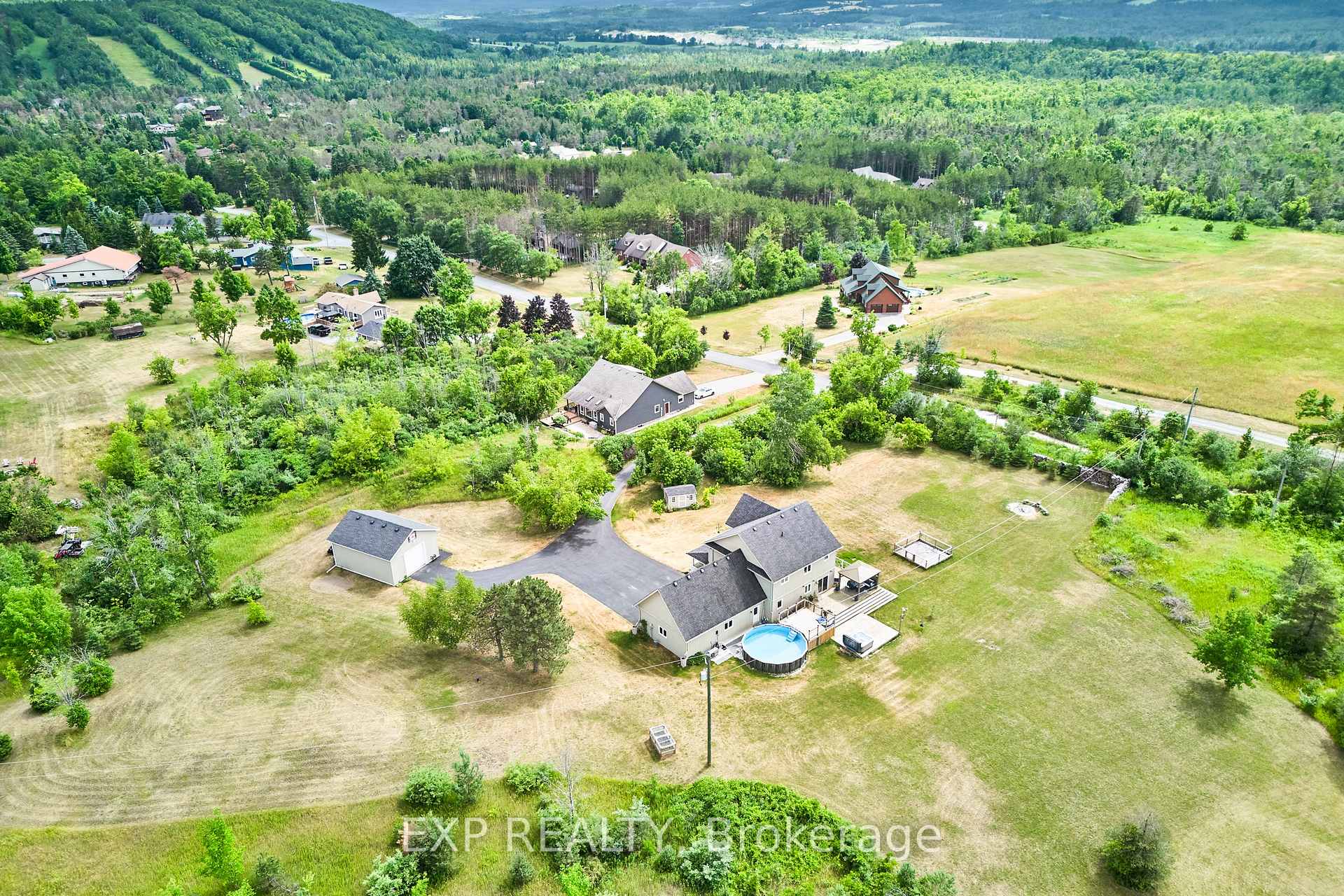 Photo 43 of 2317 Hillview Drive, Cavan Monaghan, Cavan Twp — HOMEH