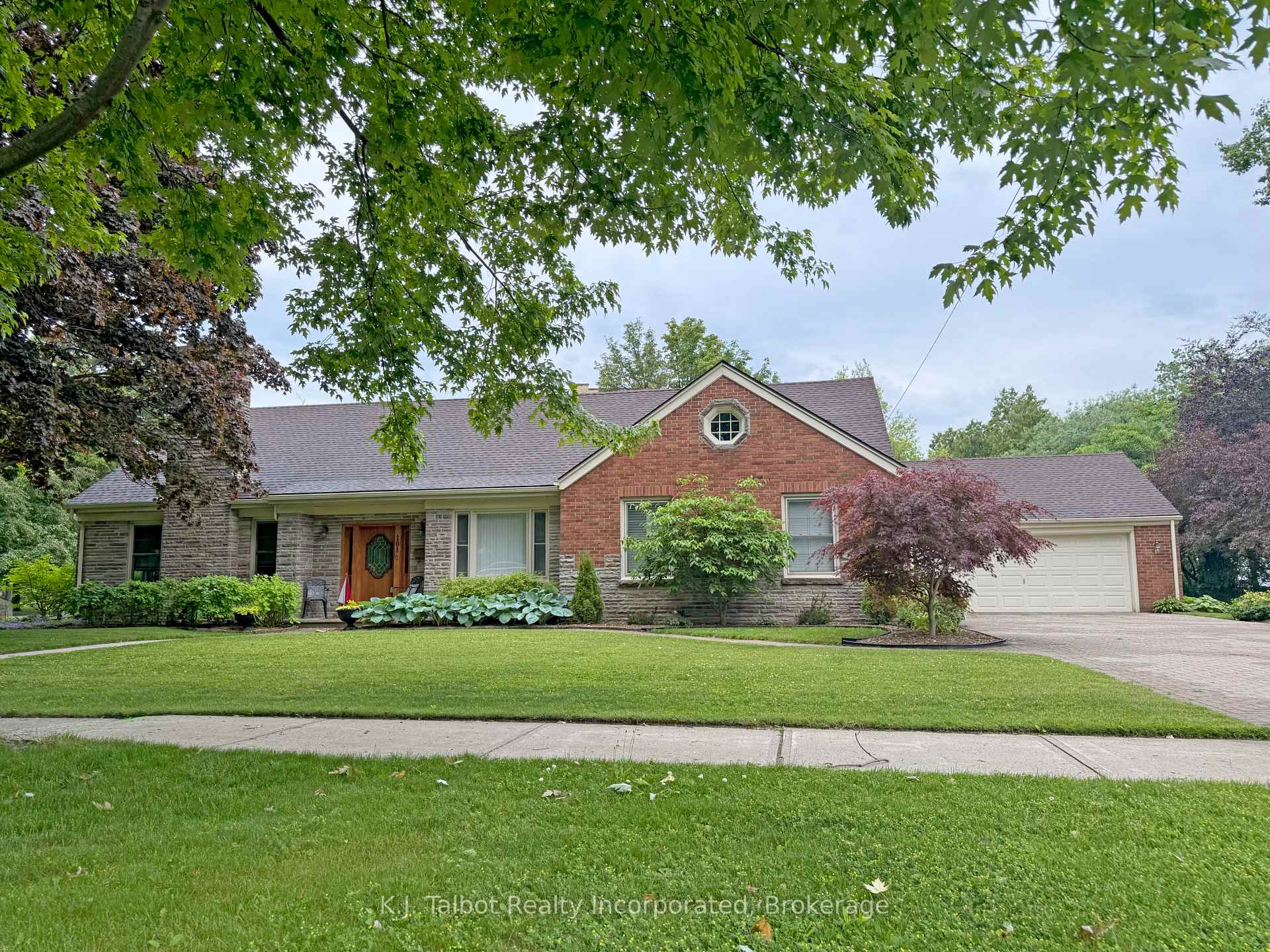 Photo 1 of 101 Waterloo Street N, Goderich, Goderich (Town) — HOMEH