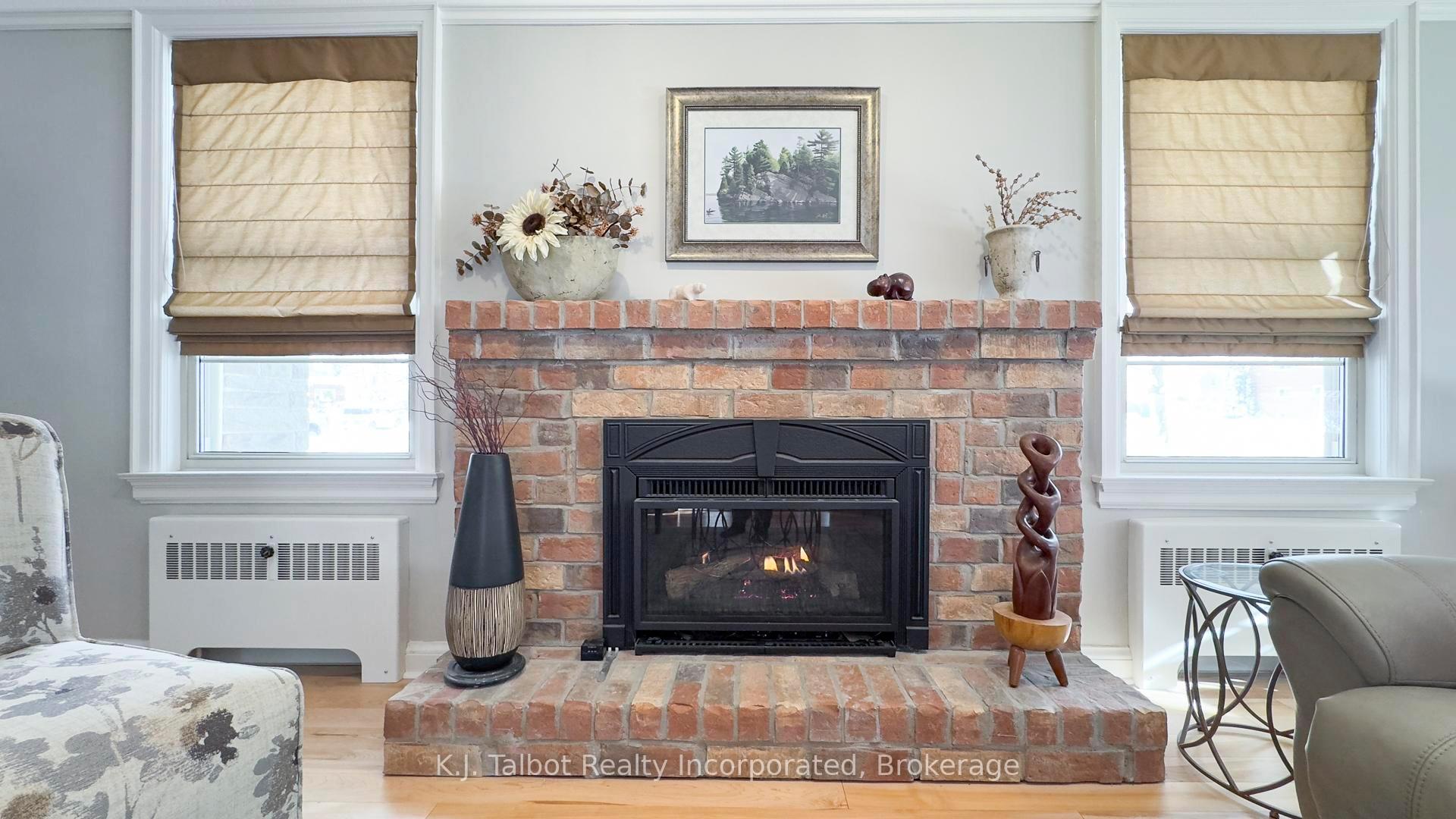 Photo 8 of 101 Waterloo Street N, Goderich, Goderich (Town) — HOMEH