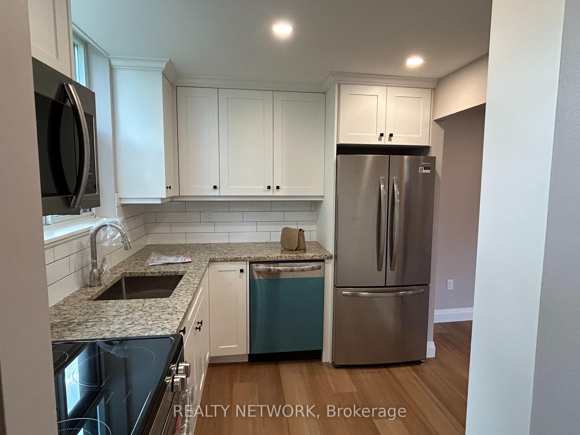 Photo 4 of Unit 302, 23 Main Street, Hamilton, Dundas — HOMEH