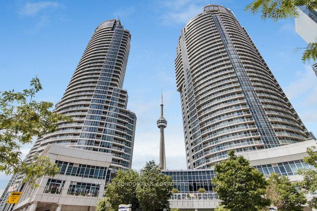 Photo 1 of Unit 3206, 208 Queens Quay W, Toronto, Waterfront Communities — HOMEH