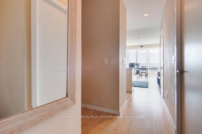 Photo 5 of Unit 3206, 208 Queens Quay W, Toronto, Waterfront Communities — HOMEH