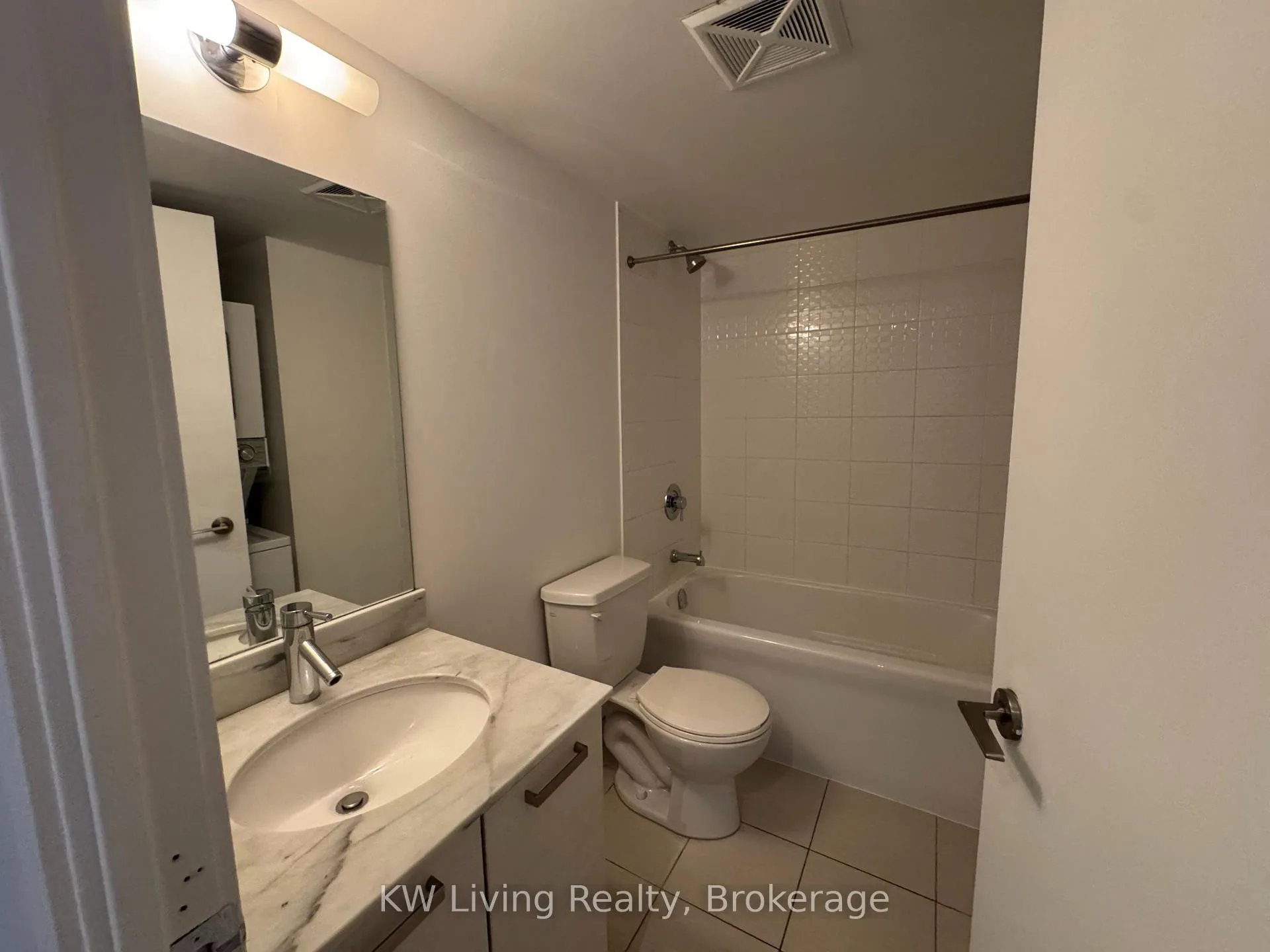 Photo 7 of Unit 348, 68 Abell Street, Toronto, Little Portugal — HOMEH