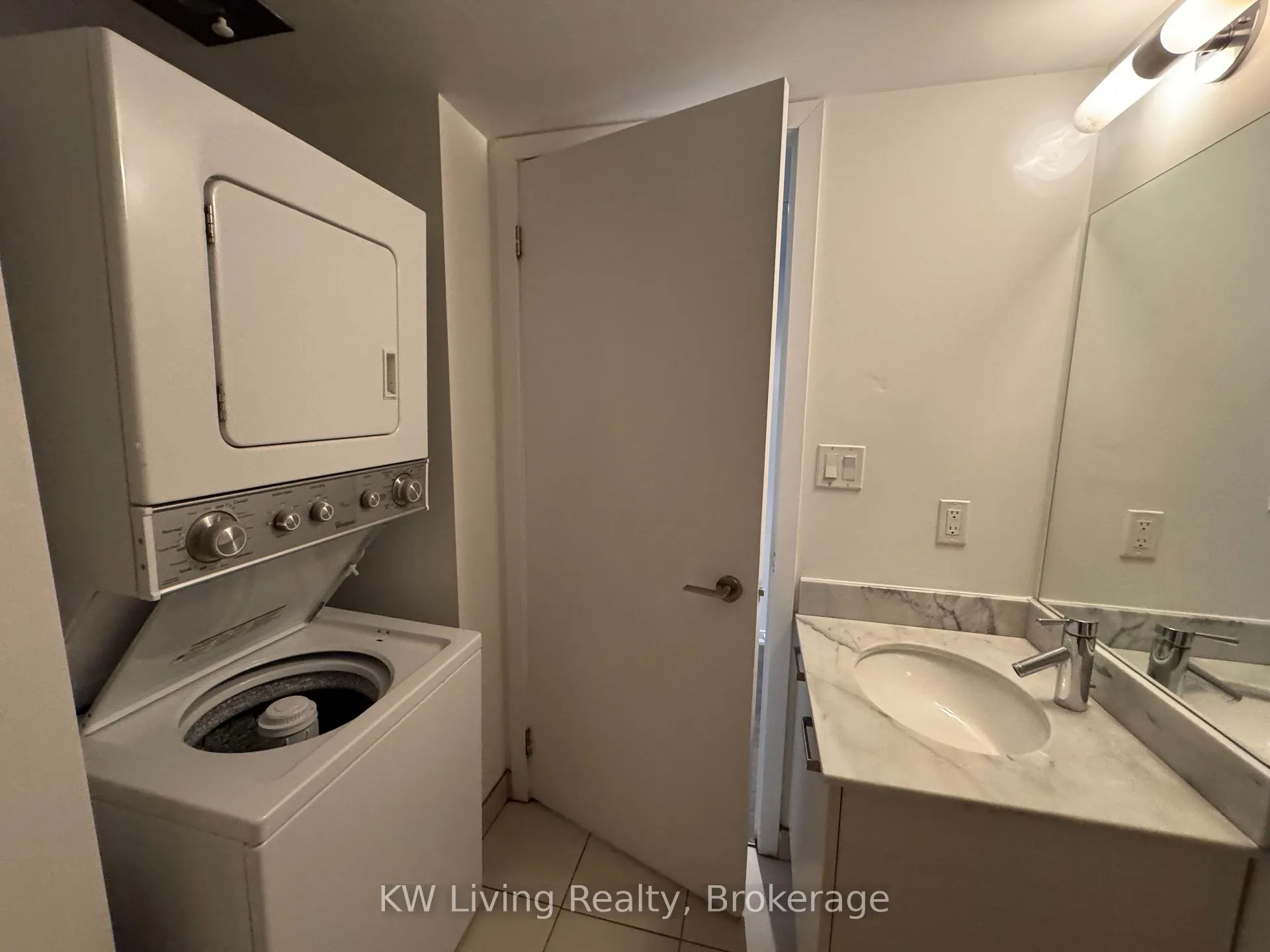 Photo 8 of Unit 348, 68 Abell Street, Toronto, Little Portugal — HOMEH
