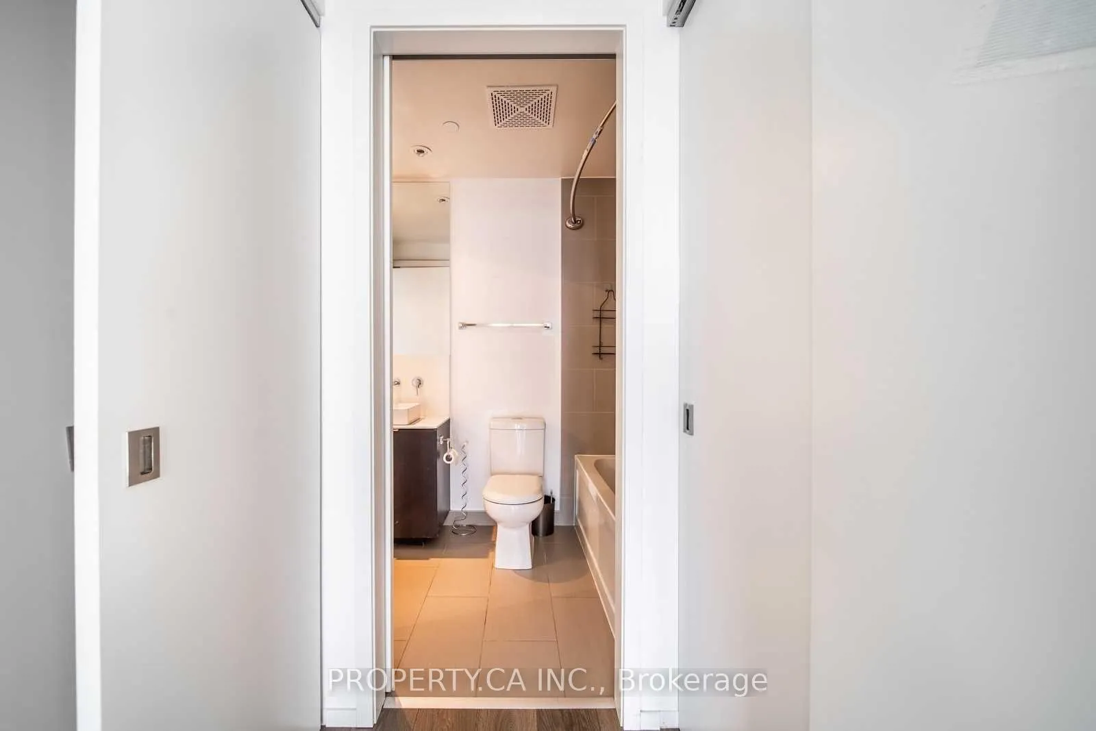Photo 18 of Unit 2002, 159 Dundas Street E, Toronto, Church-Yonge Corridor — HOMEH