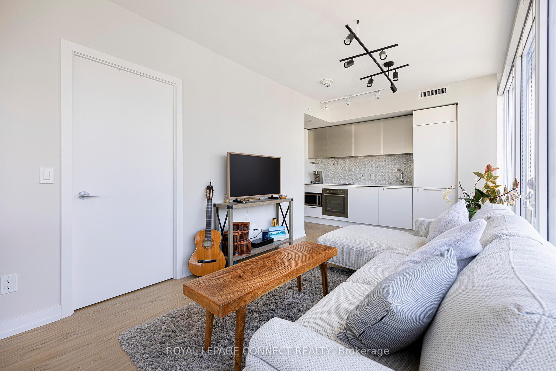 Photo 5 of Unit 2806, 85 Wood Street, Toronto, Church-Yonge Corridor — HOMEH