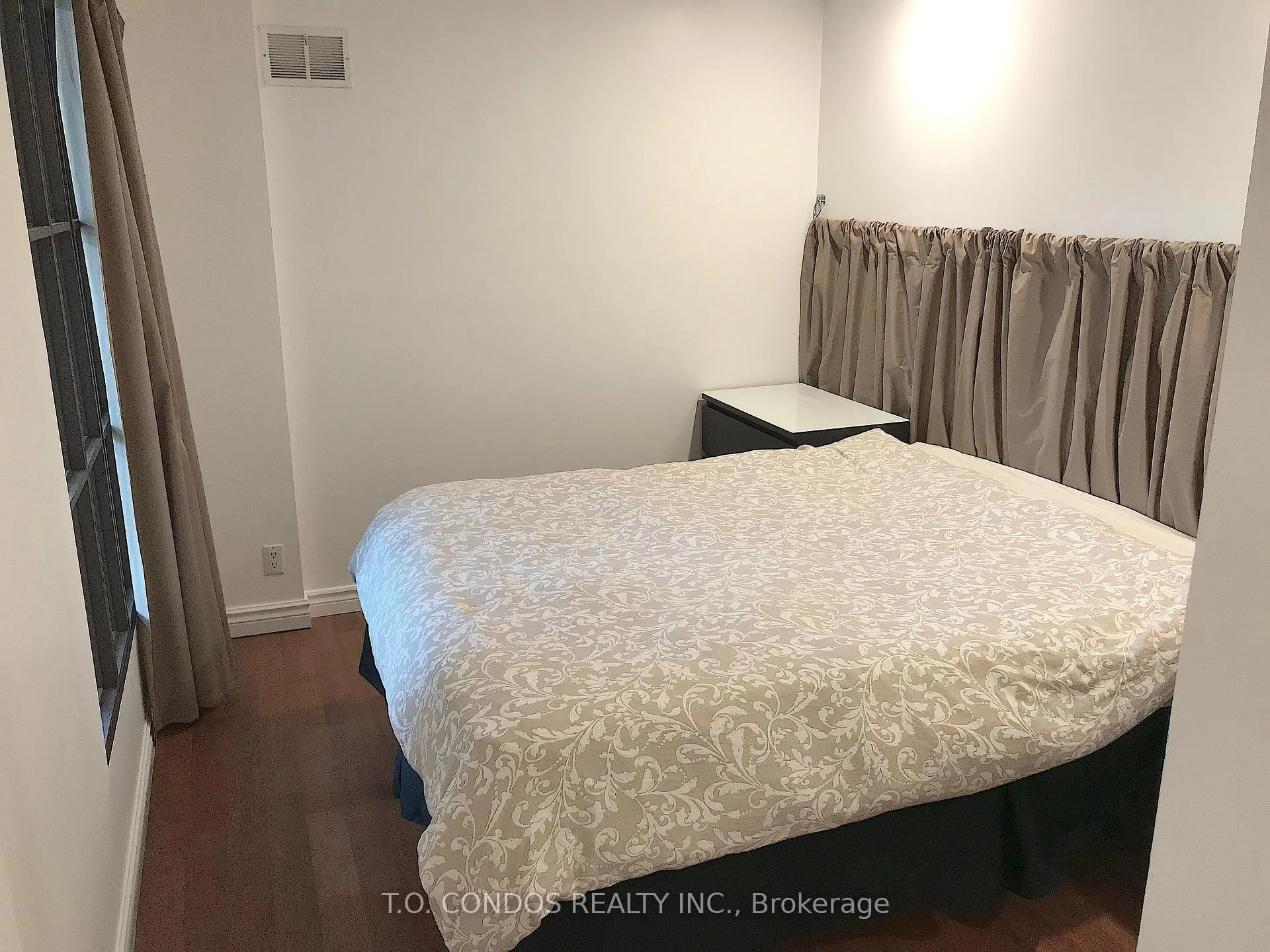 Photo 7 of Unit 719, 92 King Street E, Toronto, Church-Yonge Corridor — HOMEH