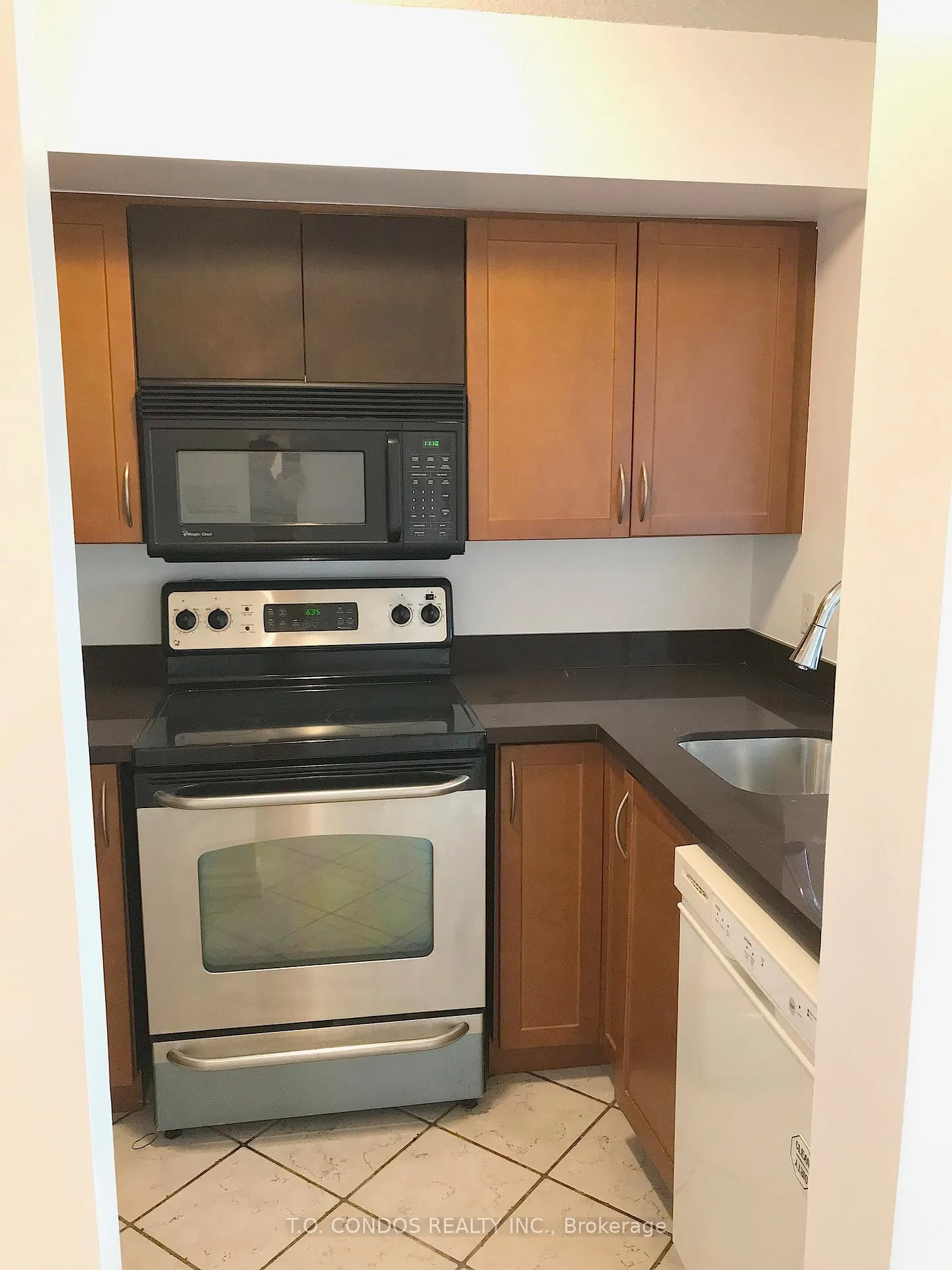 Photo 9 of Unit 719, 92 King Street E, Toronto, Church-Yonge Corridor — HOMEH