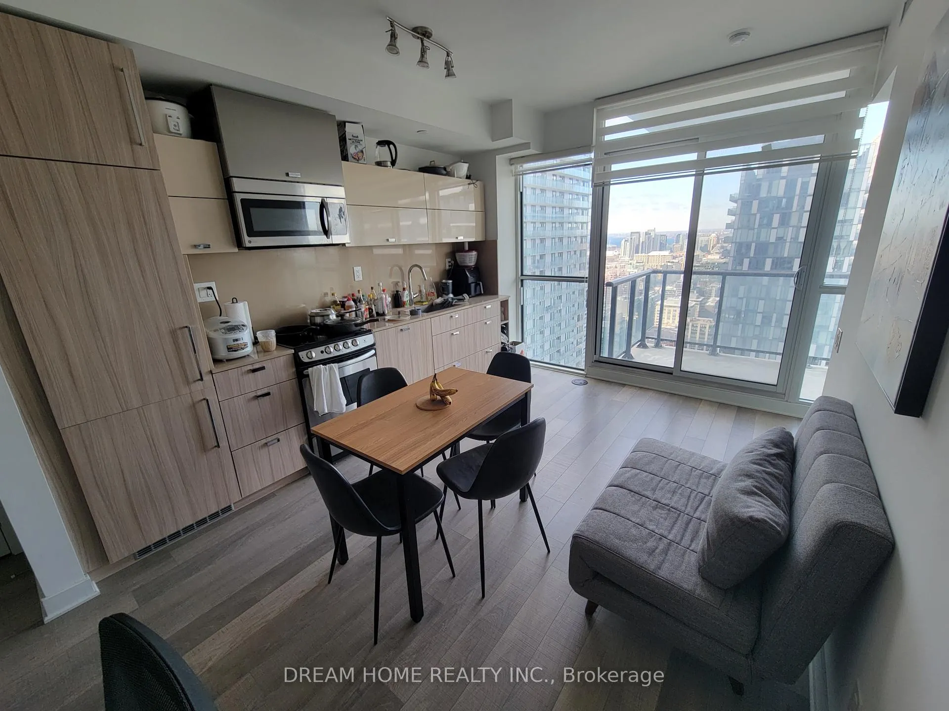 Photo 1 of Unit 3812, 290 Adelaide Street W, Toronto, Waterfront Communities — HOMEH
