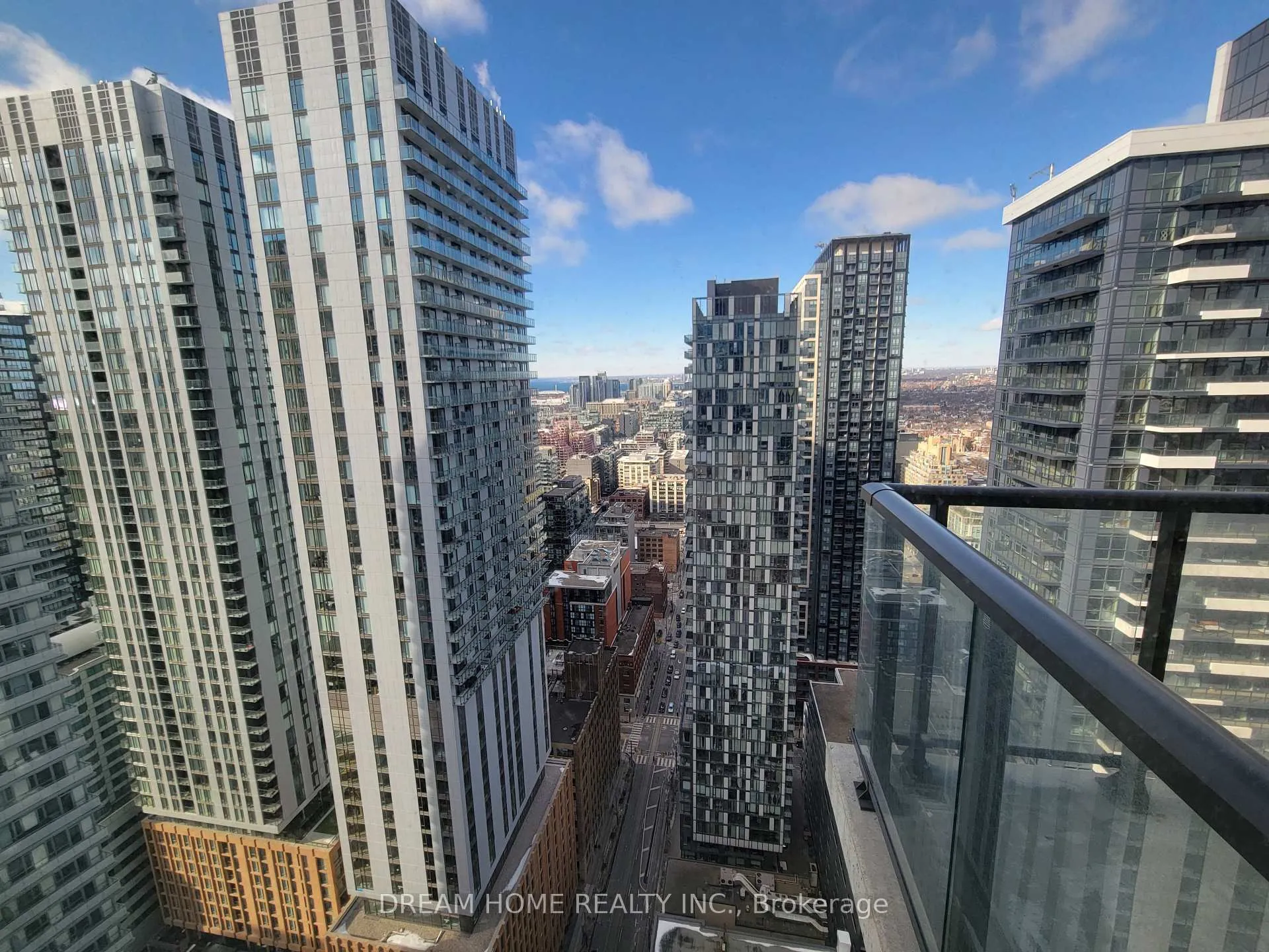 Photo 3 of Unit 3812, 290 Adelaide Street W, Toronto, Waterfront Communities — HOMEH