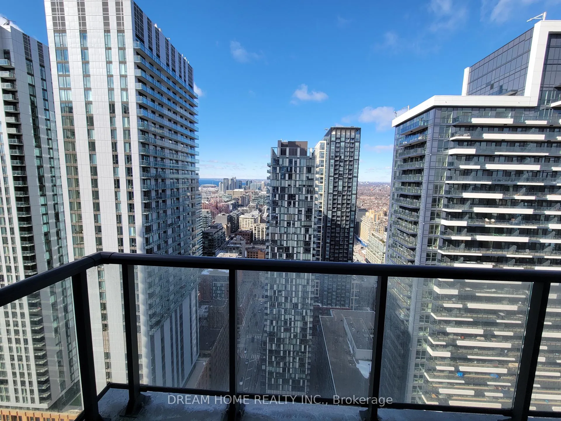 Photo 6 of Unit 3812, 290 Adelaide Street W, Toronto, Waterfront Communities — HOMEH
