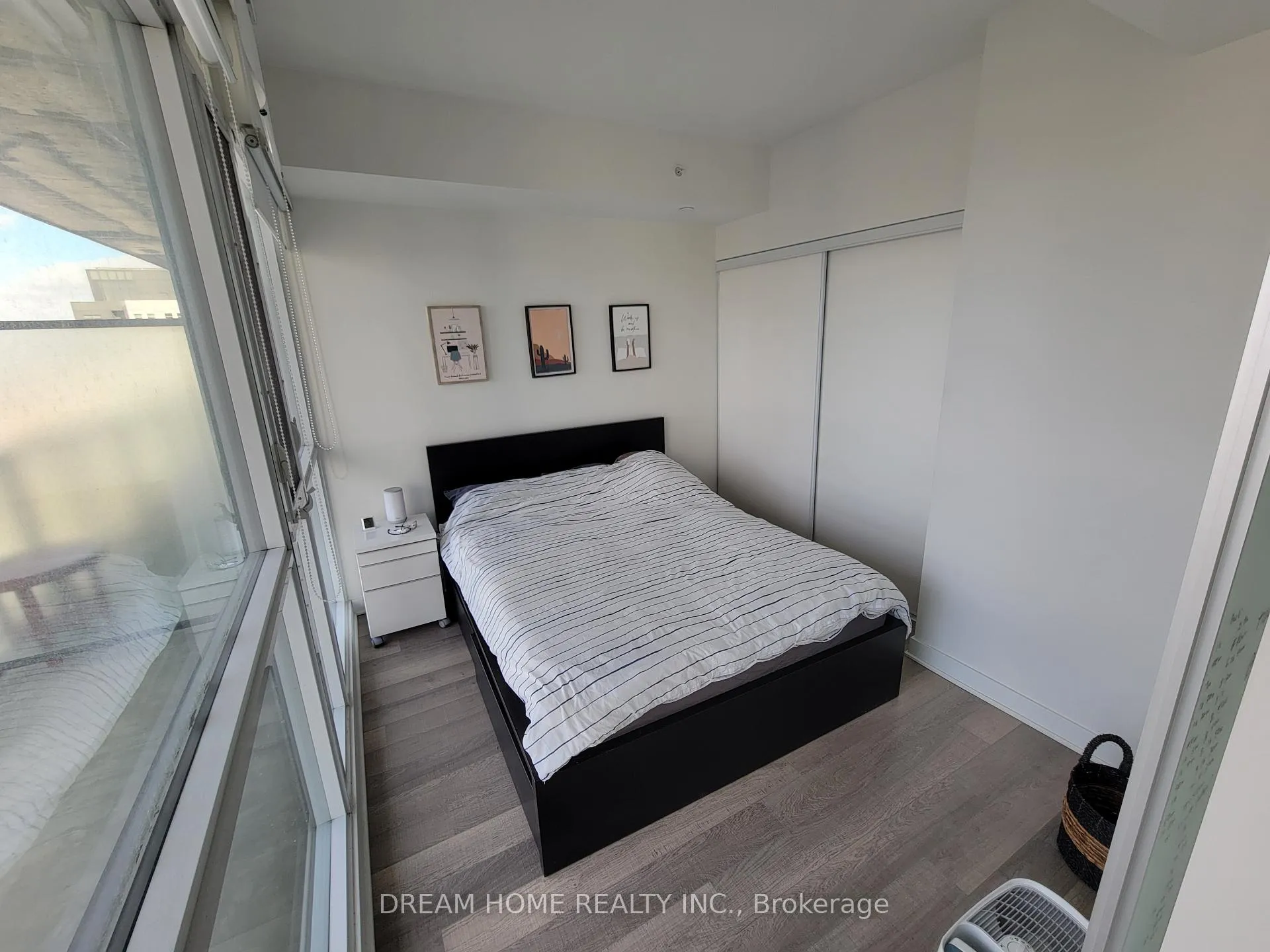 Photo 8 of Unit 3812, 290 Adelaide Street W, Toronto, Waterfront Communities — HOMEH