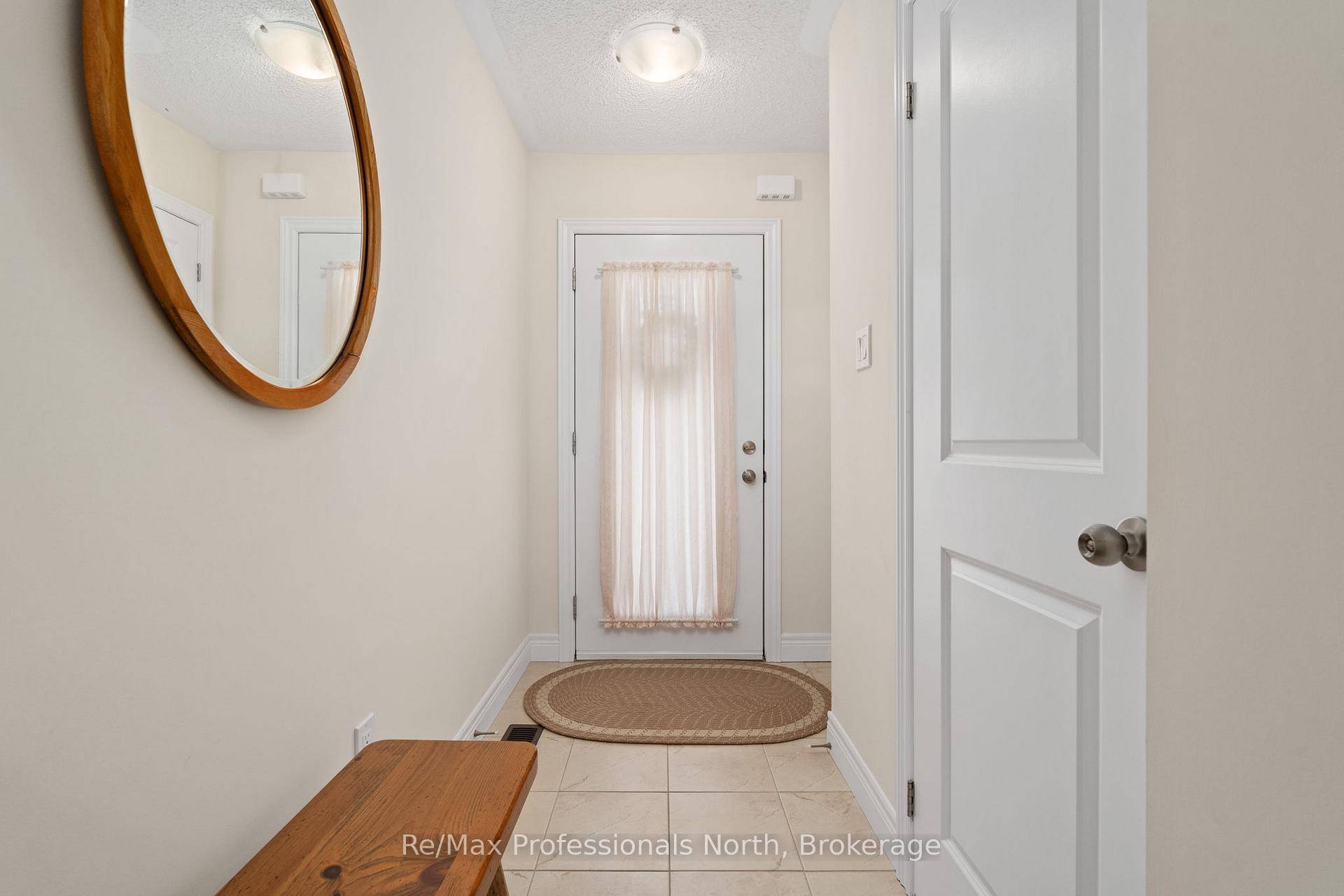 Photo 8 of 160 Daffodil Court, Gravenhurst, Muskoka (S) — HOMEH