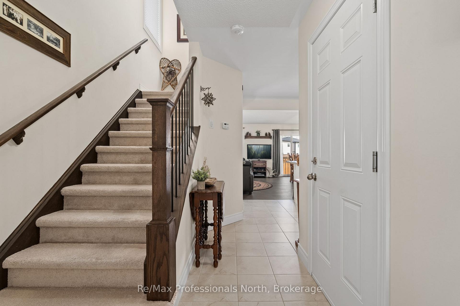 Photo 10 of 160 Daffodil Court, Gravenhurst, Muskoka (S) — HOMEH