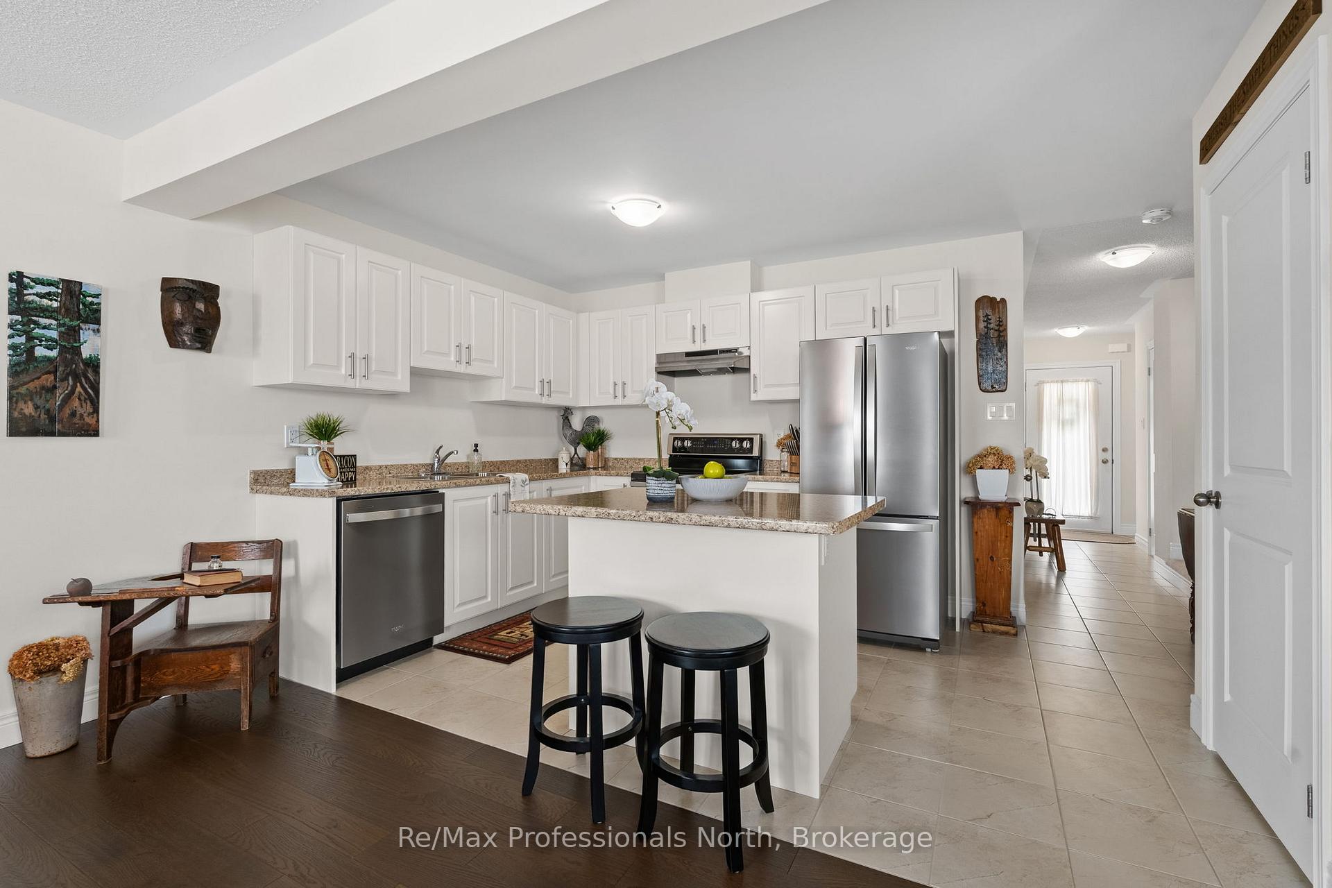 Photo 13 of 160 Daffodil Court, Gravenhurst, Muskoka (S) — HOMEH