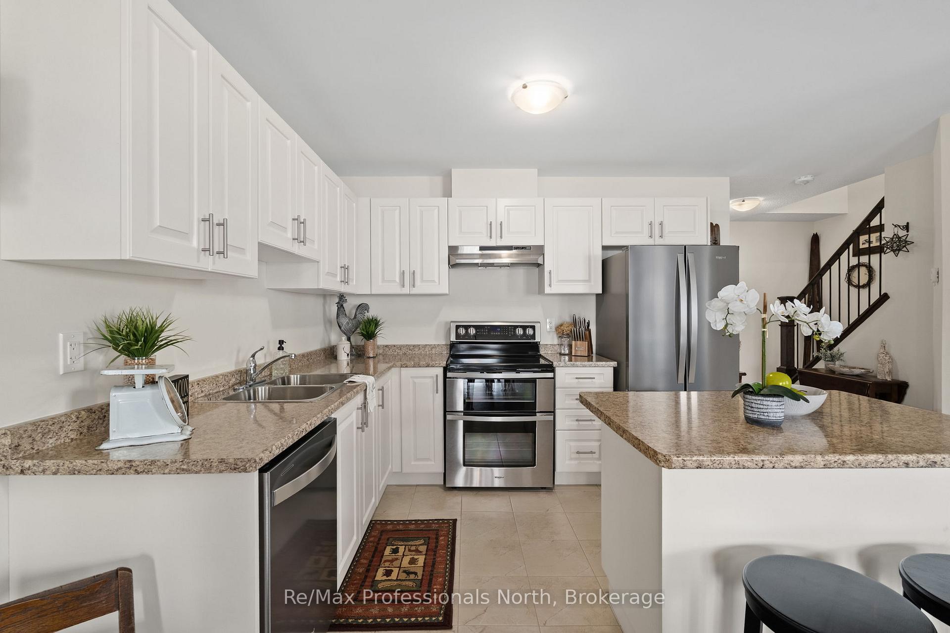 Photo 14 of 160 Daffodil Court, Gravenhurst, Muskoka (S) — HOMEH