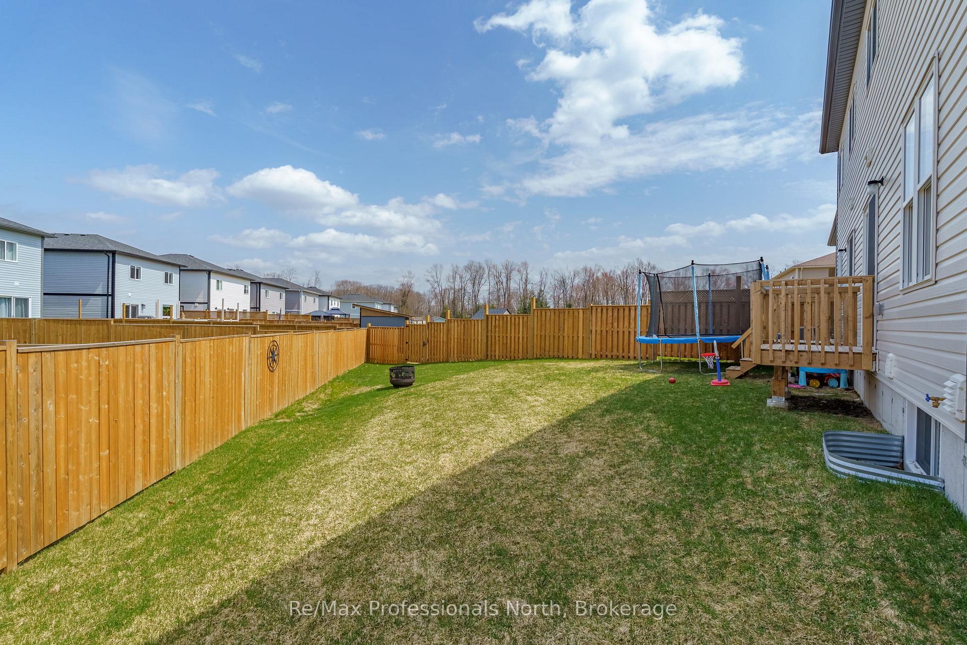 Photo 37 of 160 Daffodil Court, Gravenhurst, Muskoka (S) — HOMEH