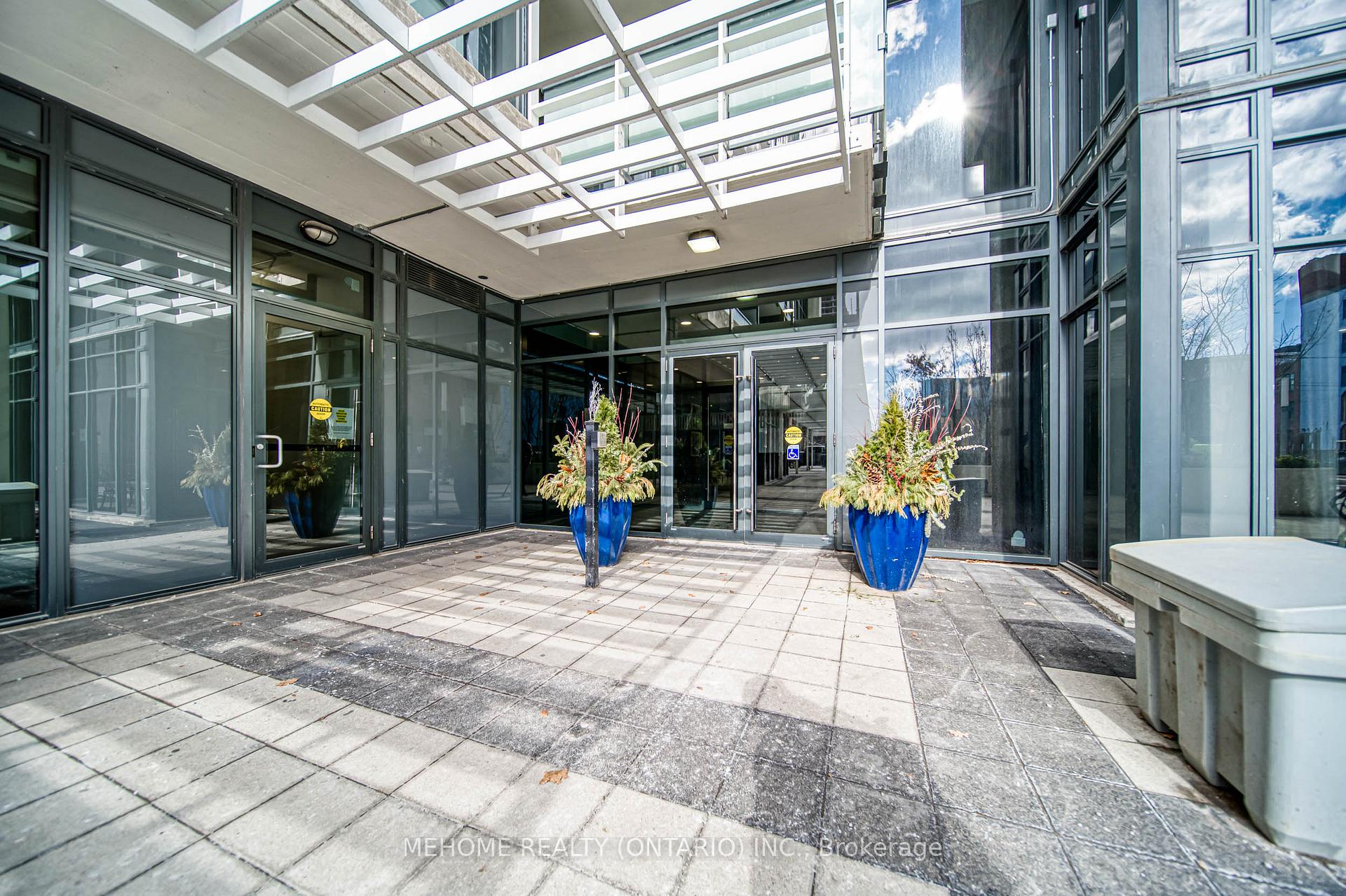 Photo 5 of Unit 822, 400 Adelaide Street E, Toronto, Moss Park — HOMEH