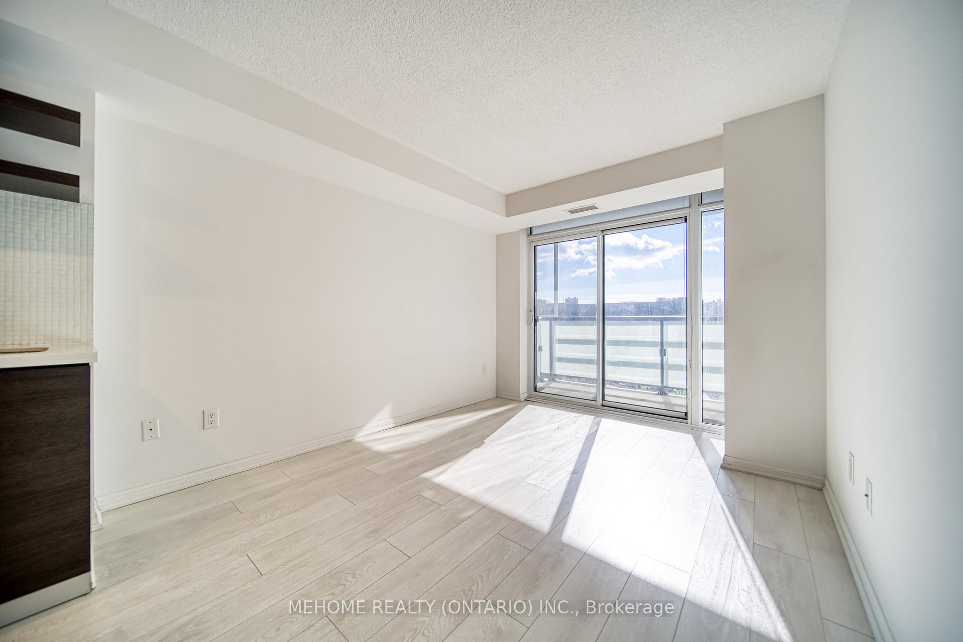 Photo 13 of Unit 822, 400 Adelaide Street E, Toronto, Moss Park — HOMEH
