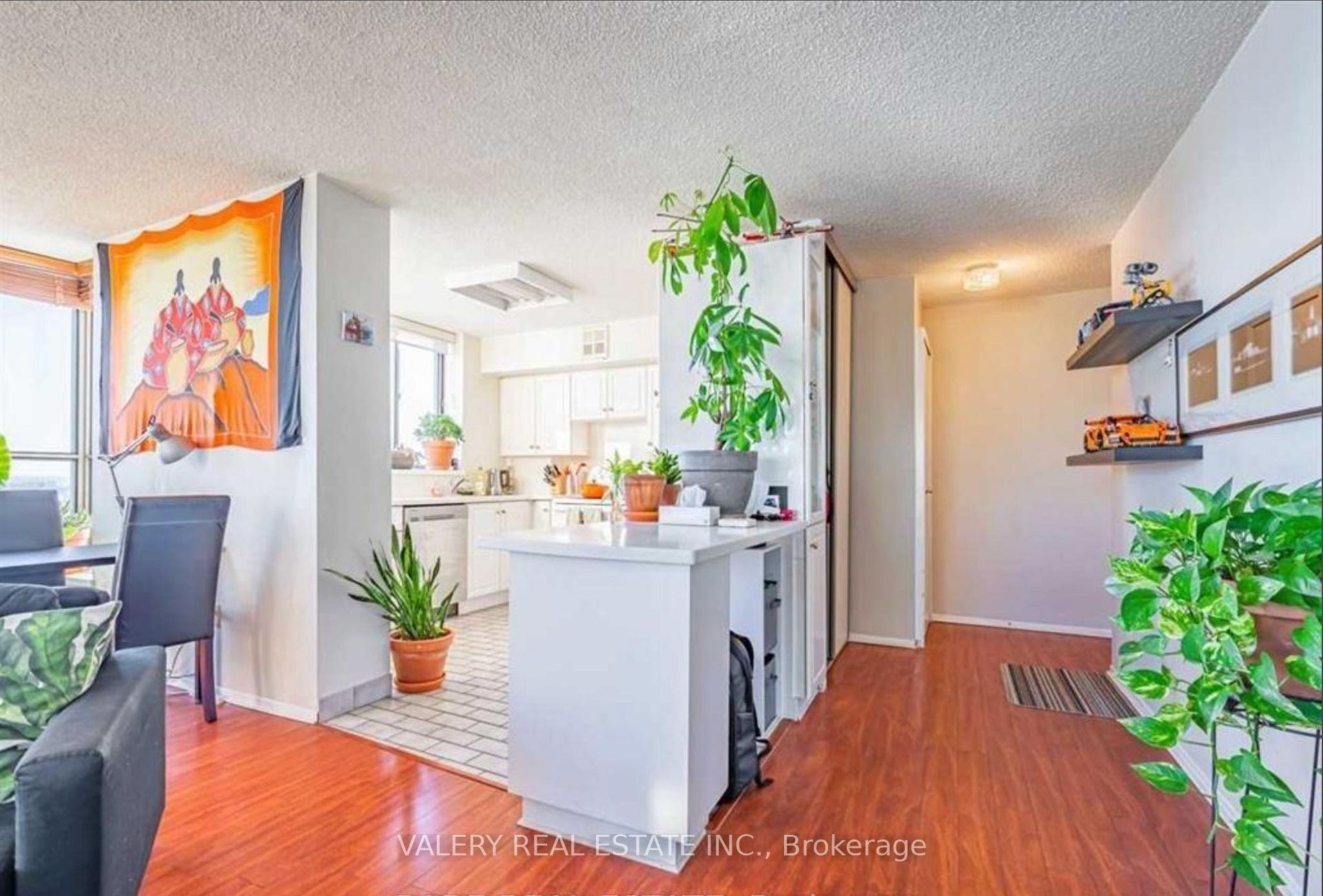 Photo 1 of Unit 1901, 270 Queens Quay W, Toronto, Waterfront Communities — HOMEH
