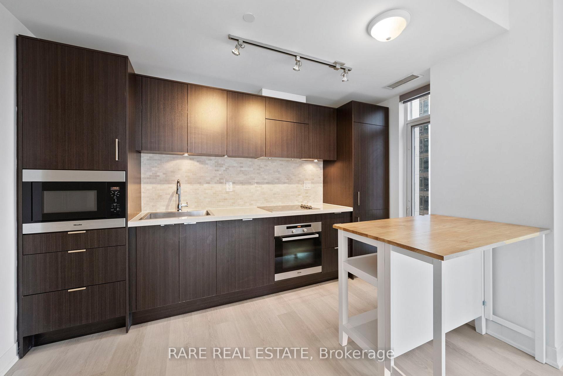 Photo 14 of Unit 1602, 21 Widmer Street, Toronto, Waterfront Communities — HOMEH